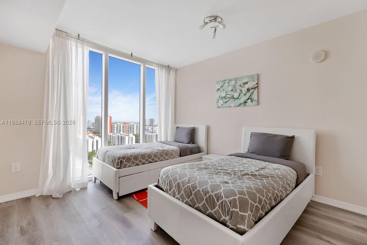 16699 Collins Ave #2007, Sunny Isles Beach FL 33160