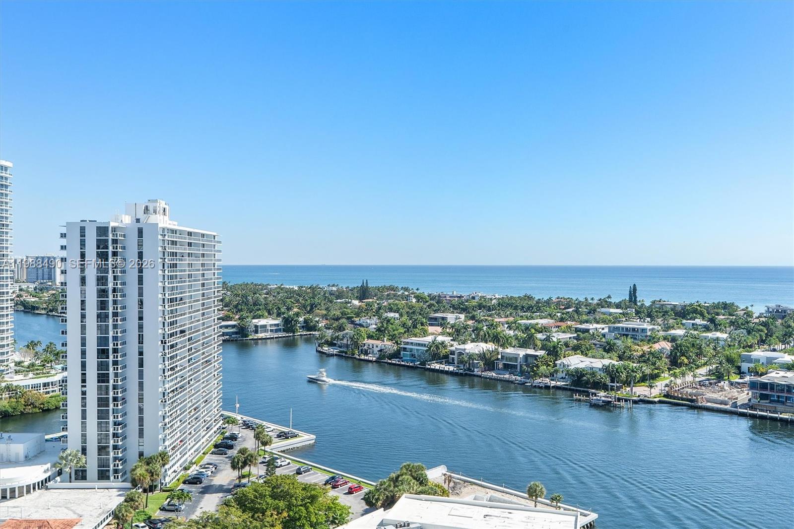 20281 E Country Cub Drive #1712, Aventura FL 33180