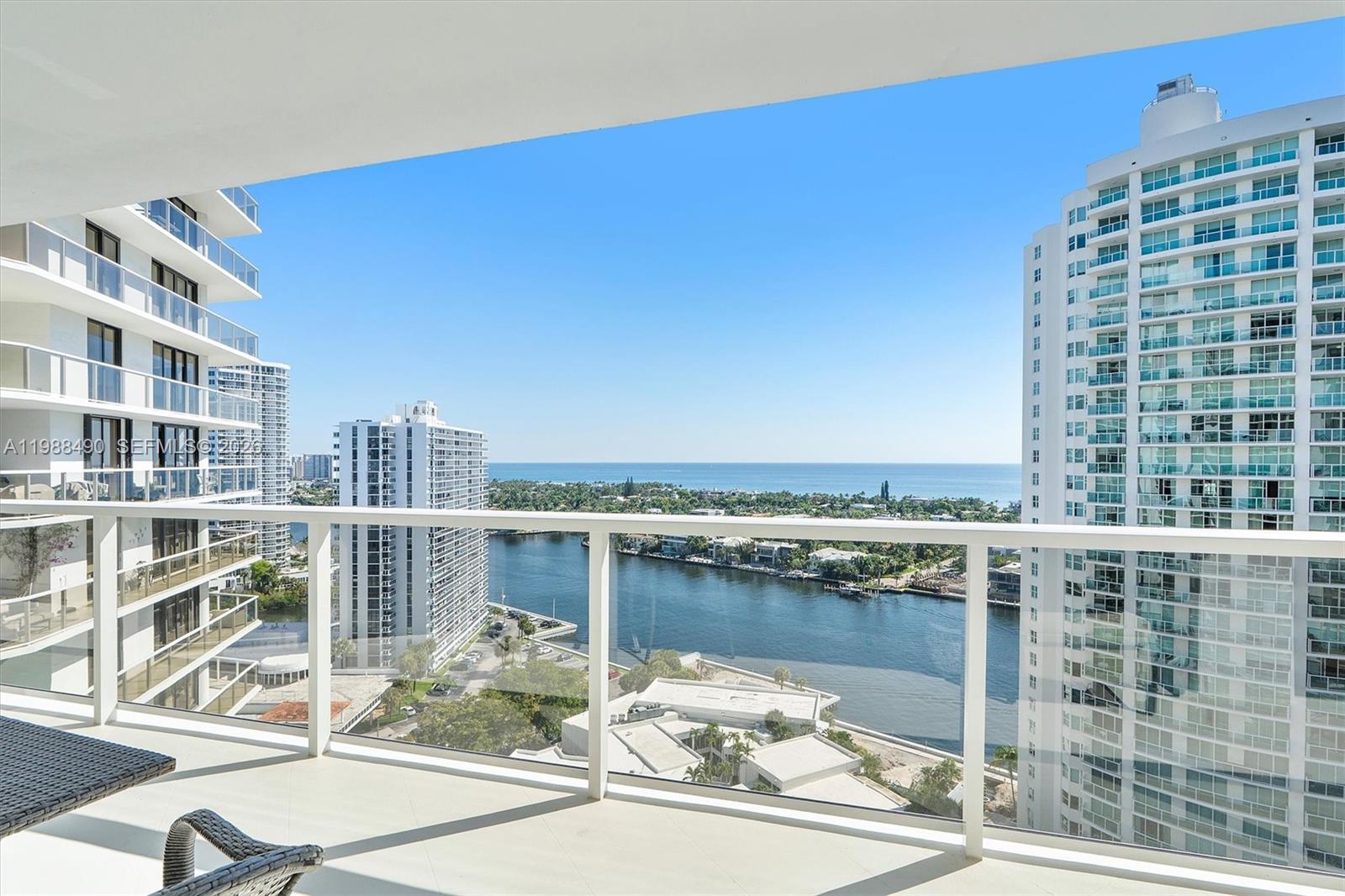 20281 E Country Cub Drive #1712, Aventura FL 33180