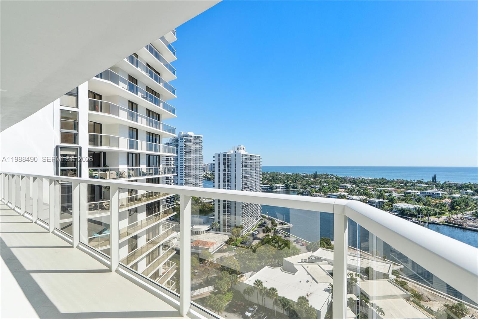 20281 E Country Cub Drive #1712, Aventura FL 33180