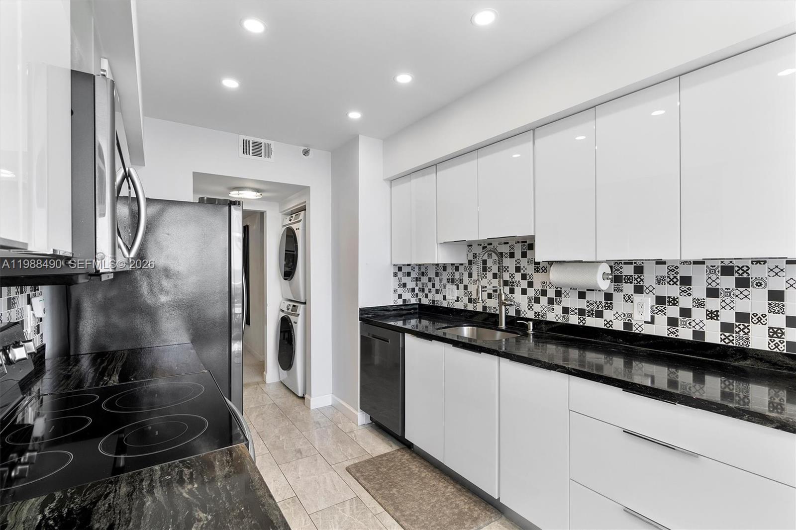 20281 E Country Cub Drive #1712, Aventura FL 33180