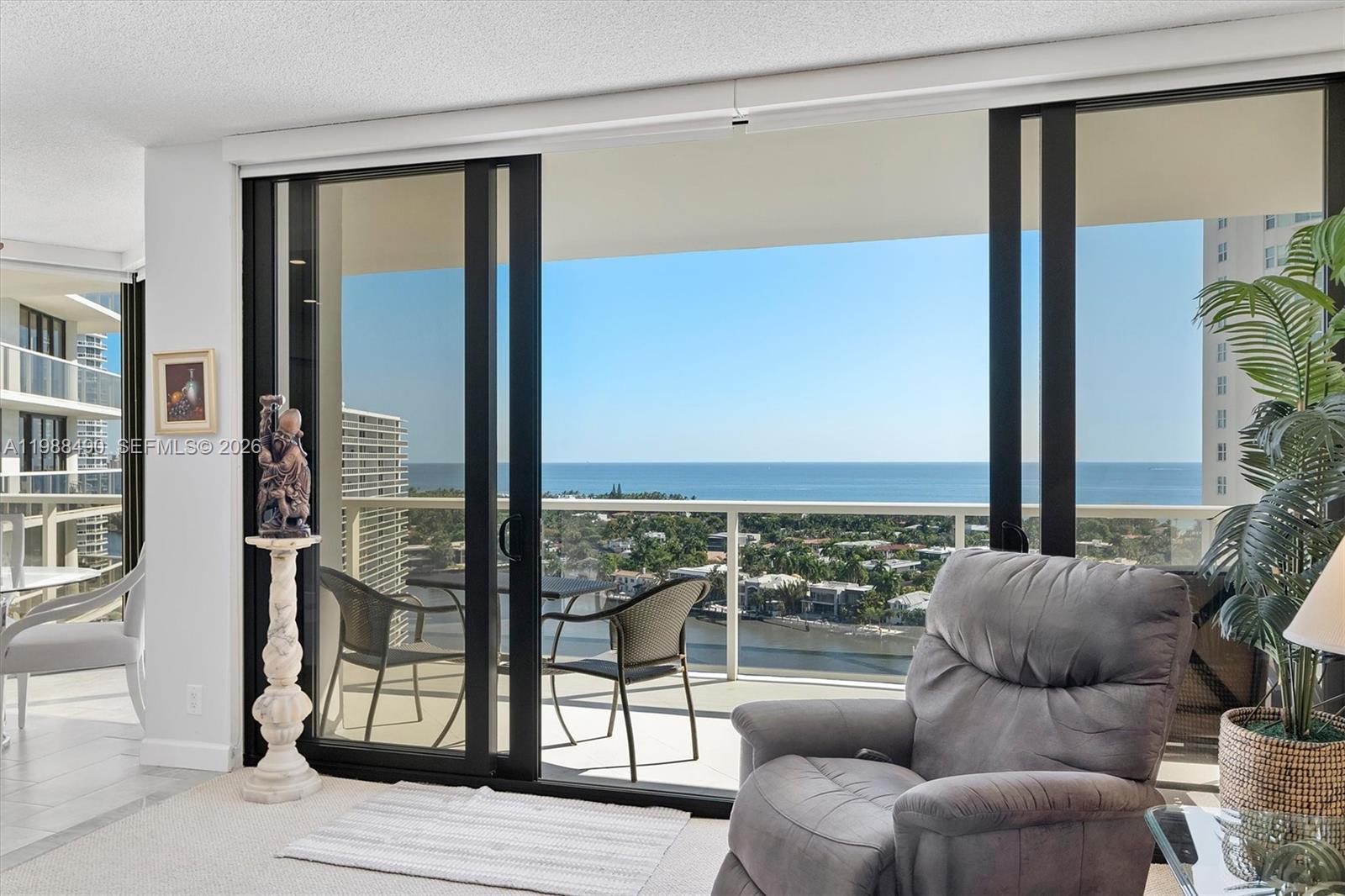 20281 E Country Cub Drive #1712, Aventura FL 33180