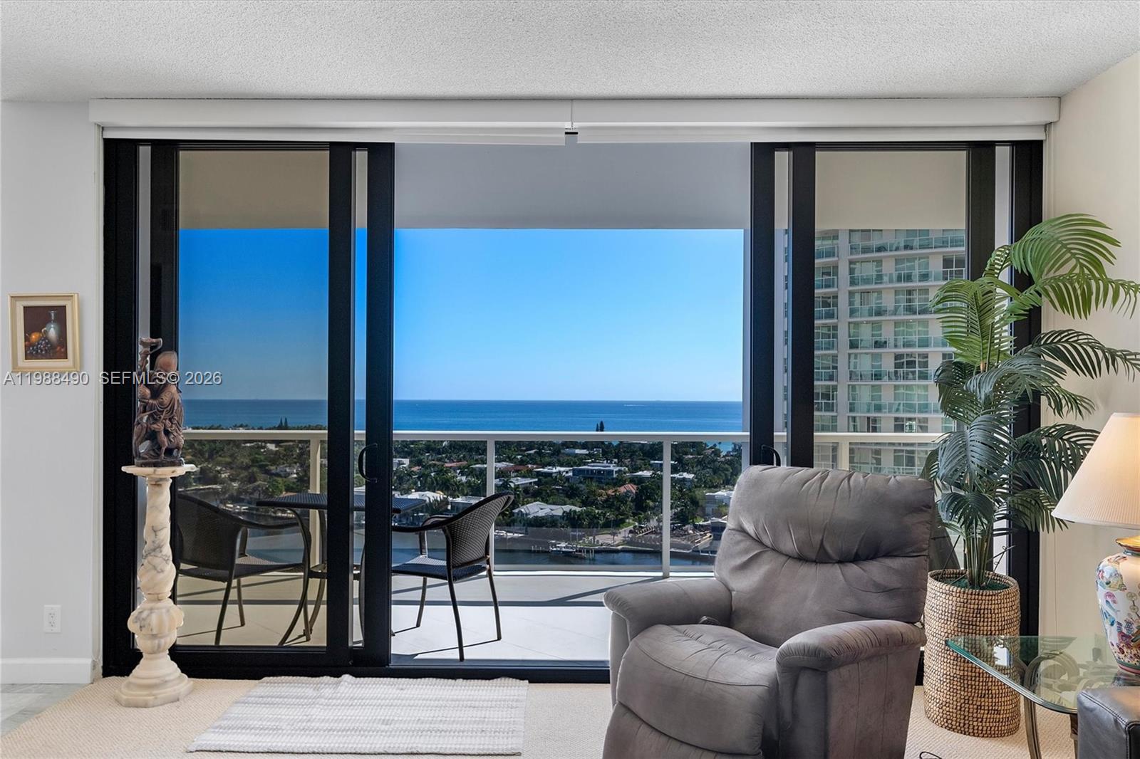 20281 E Country Cub Drive #1712, Aventura FL 33180