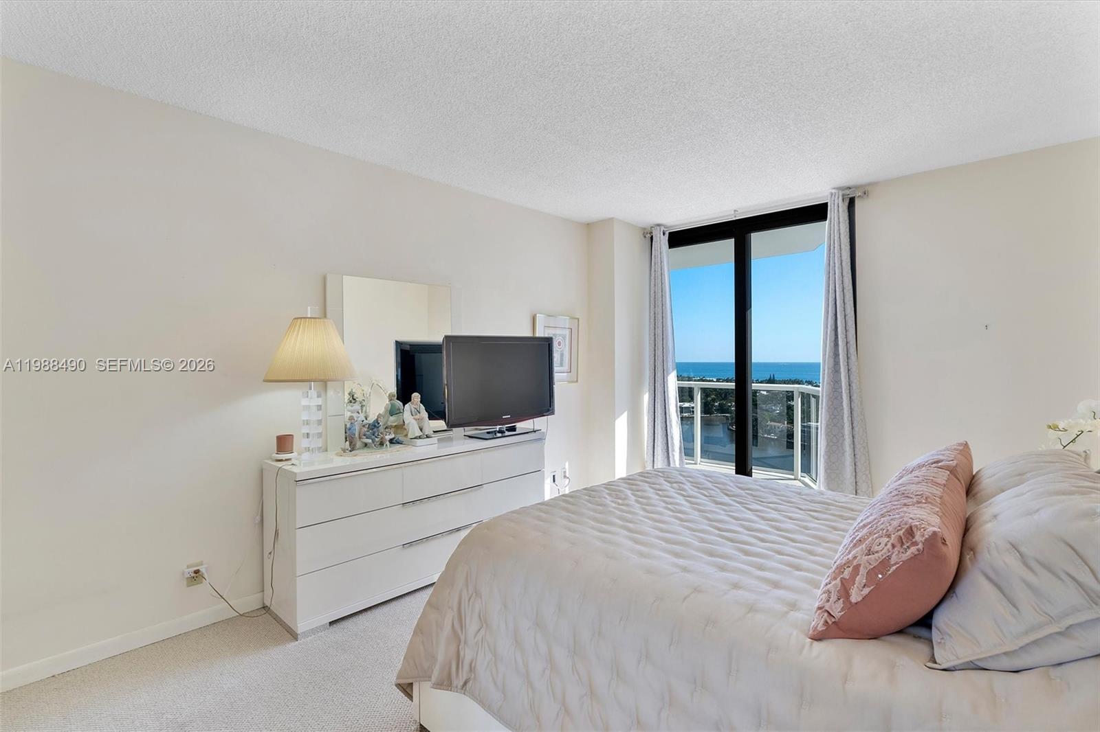 20281 E Country Cub Drive #1712, Aventura FL 33180