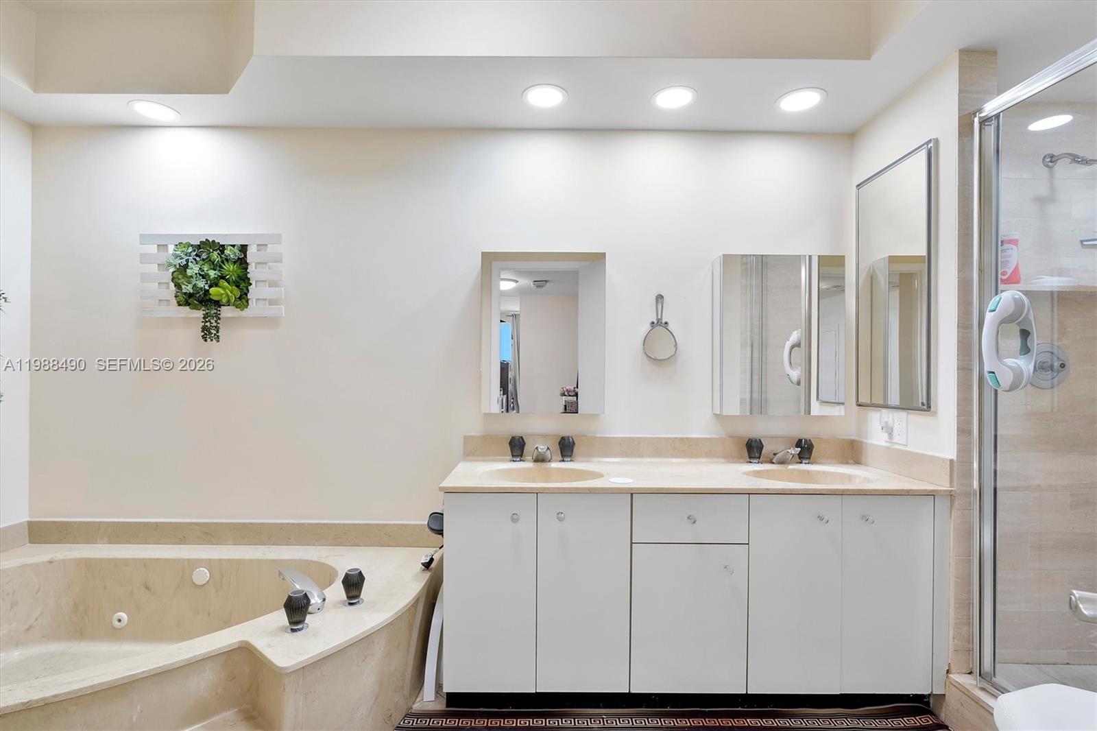 20281 E Country Cub Drive #1712, Aventura FL 33180