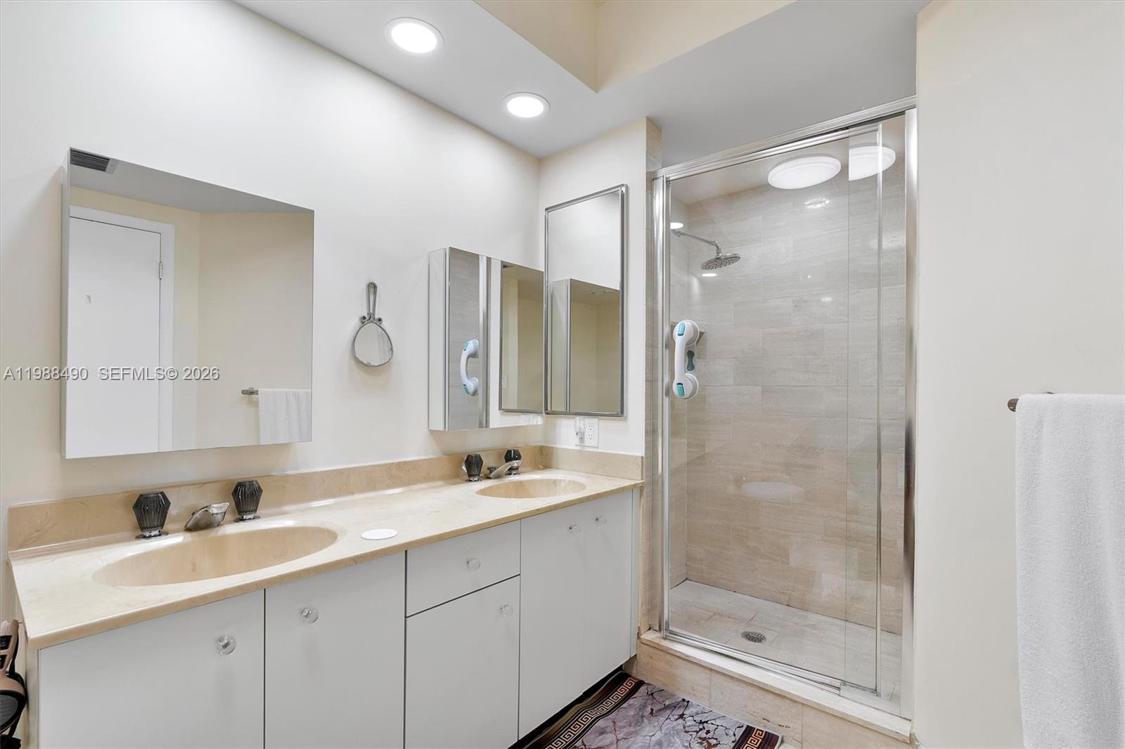 20281 E Country Cub Drive #1712, Aventura FL 33180