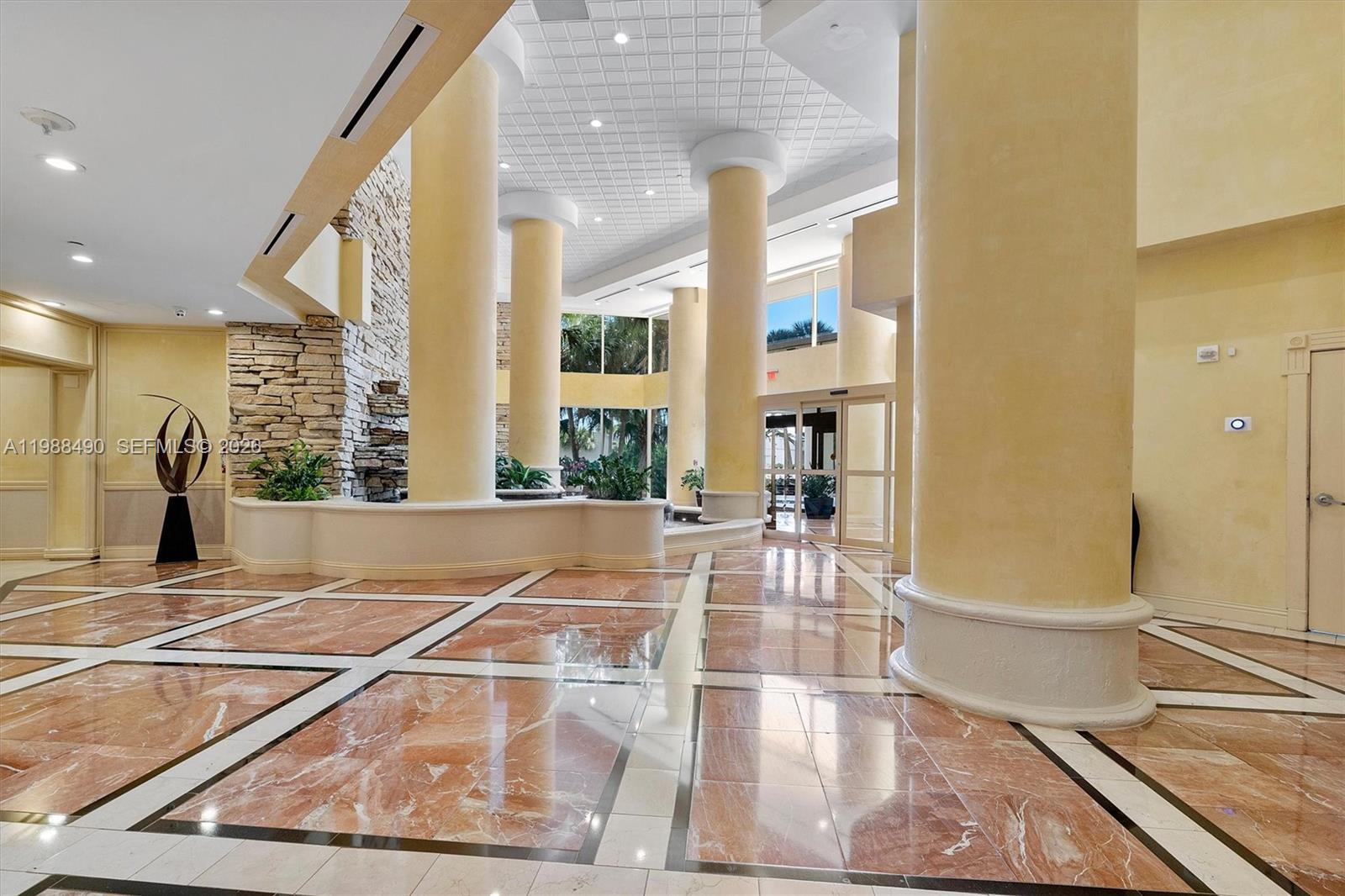 20281 E Country Cub Drive #1712, Aventura FL 33180