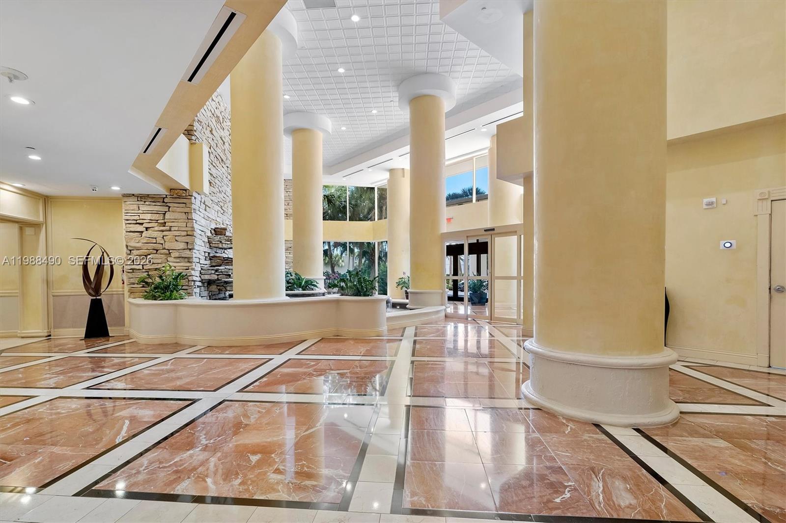 20281 E Country Cub Drive #1712, Aventura FL 33180