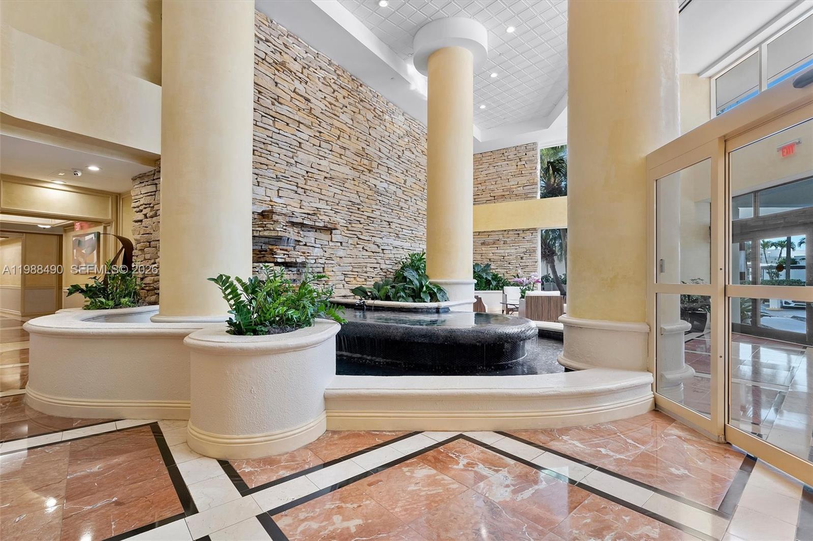 20281 E Country Cub Drive #1712, Aventura FL 33180