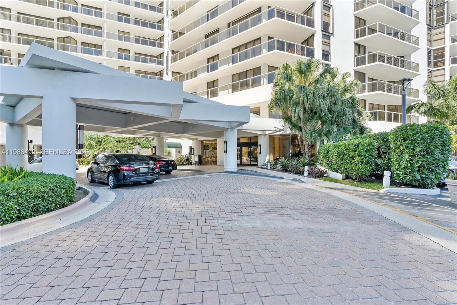 20281 E Country Cub Drive #1712, Aventura FL 33180