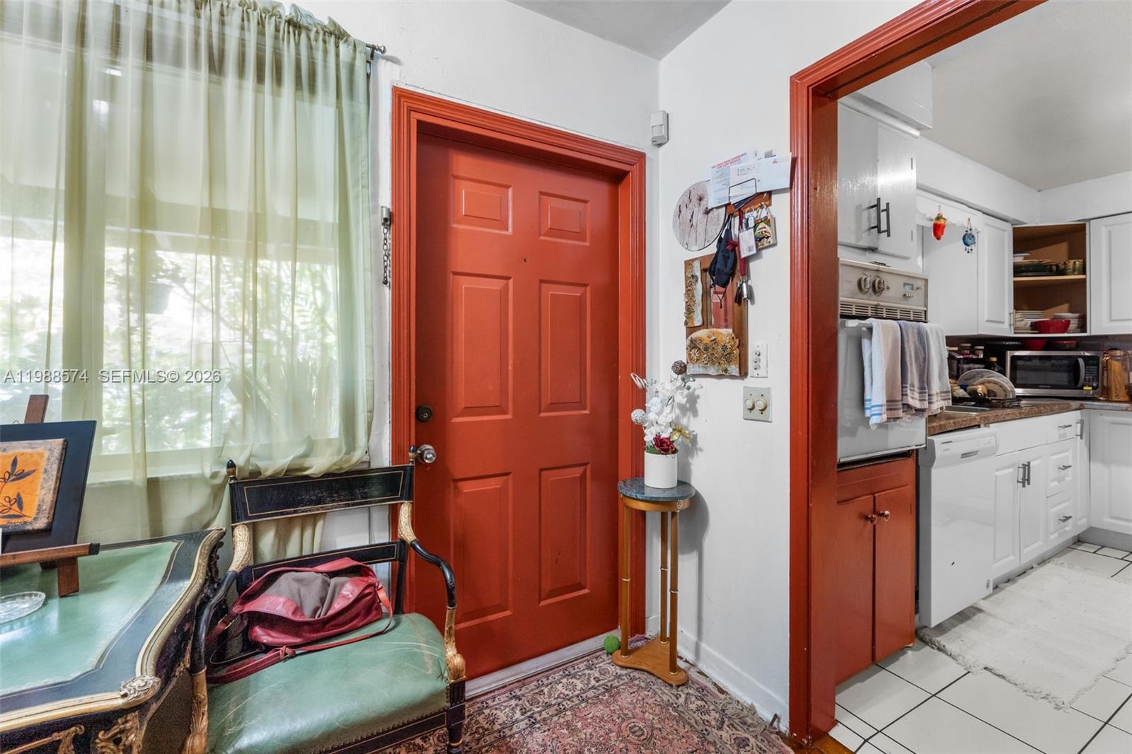 6005 SW 64th Pl, South Miami FL 33143