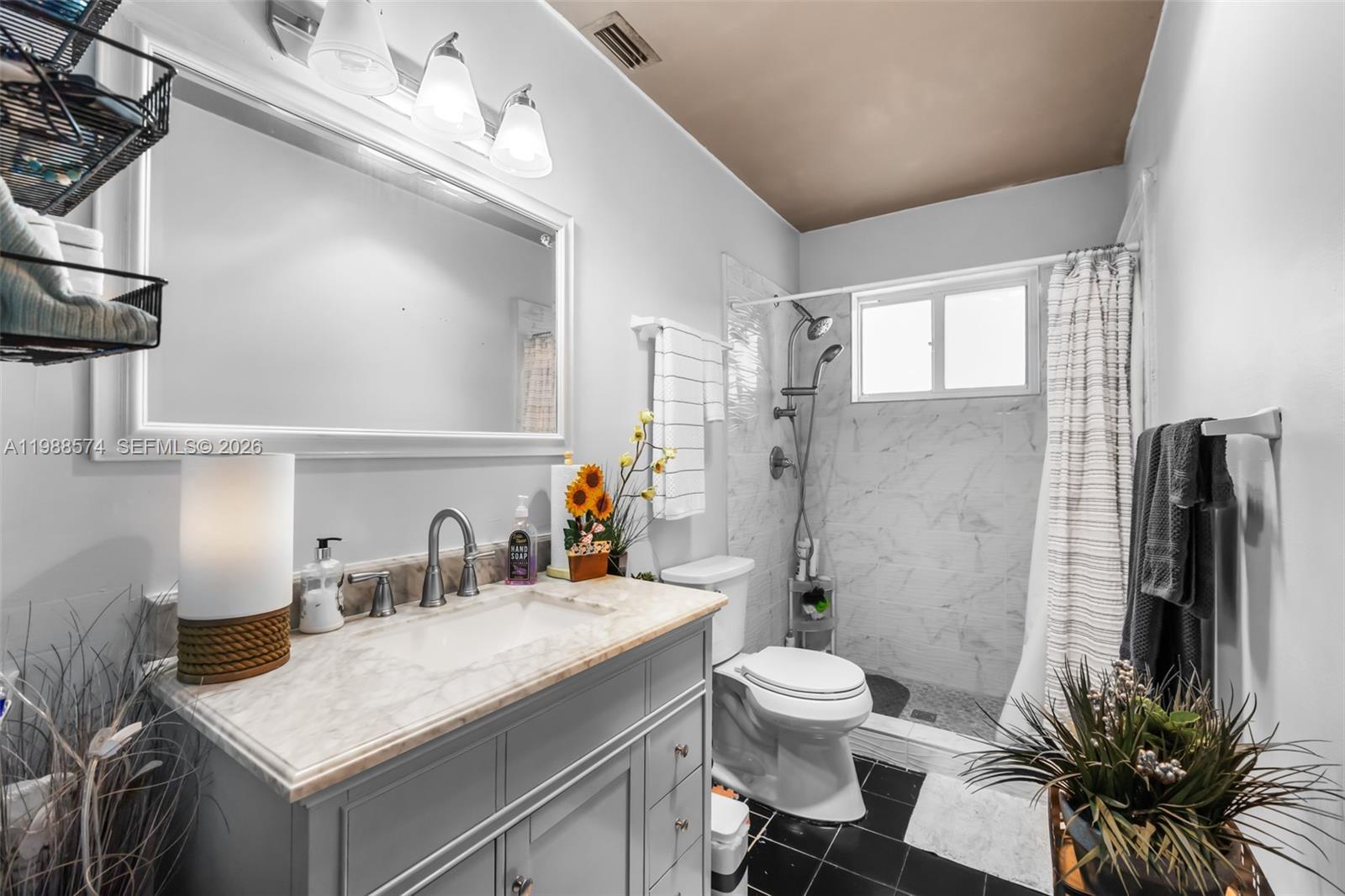 6005 SW 64th Pl, South Miami FL 33143