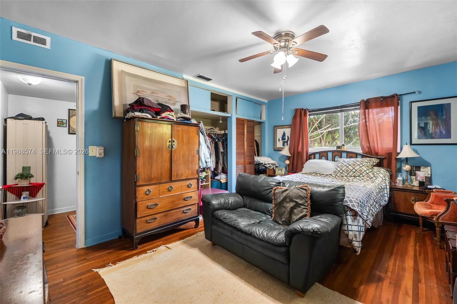 6005 SW 64th Pl, South Miami FL 33143