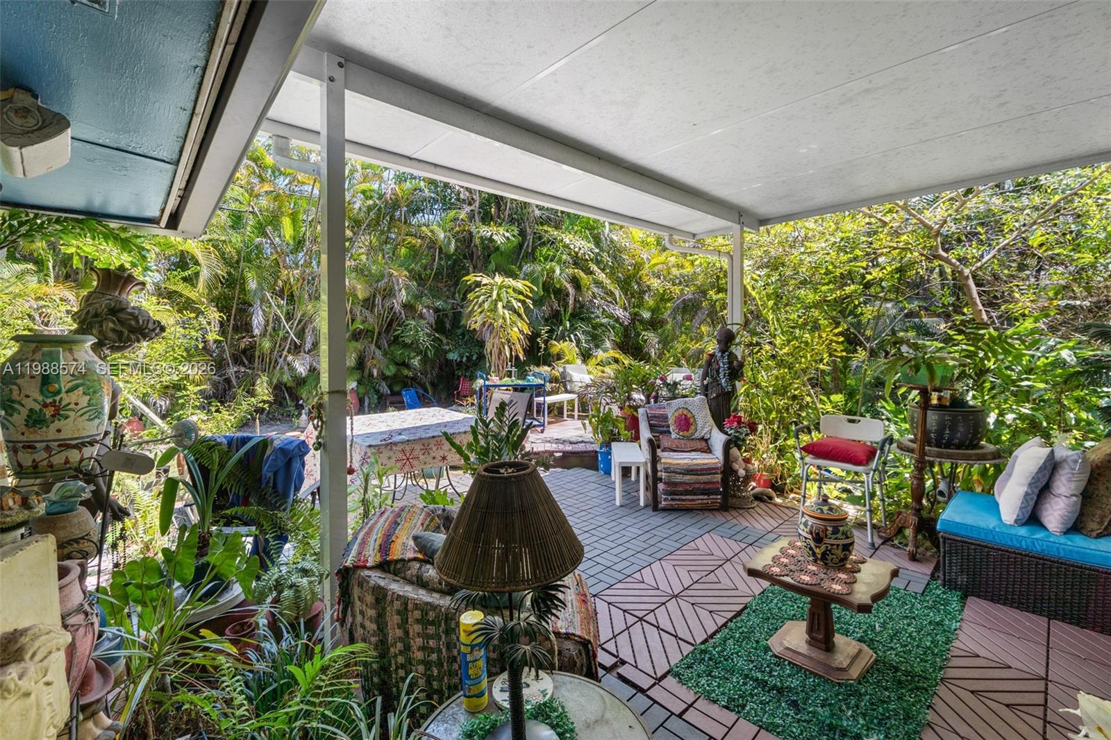 6005 SW 64th Pl, South Miami FL 33143