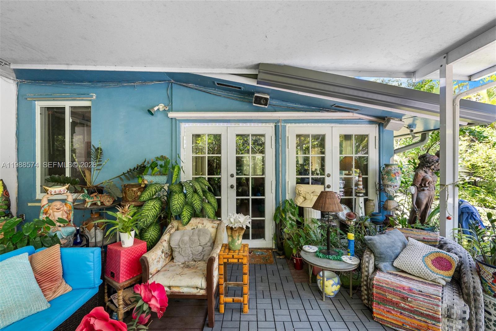 6005 SW 64th Pl, South Miami FL 33143
