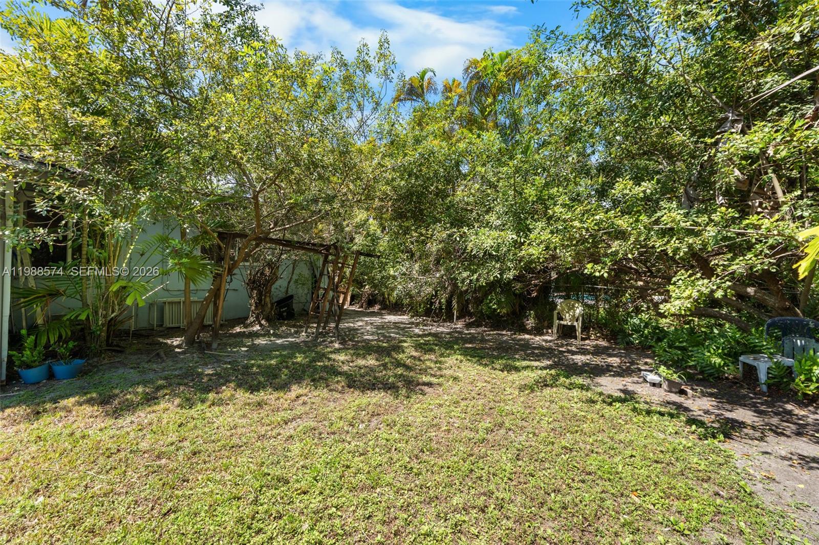 6005 SW 64th Pl, South Miami FL 33143