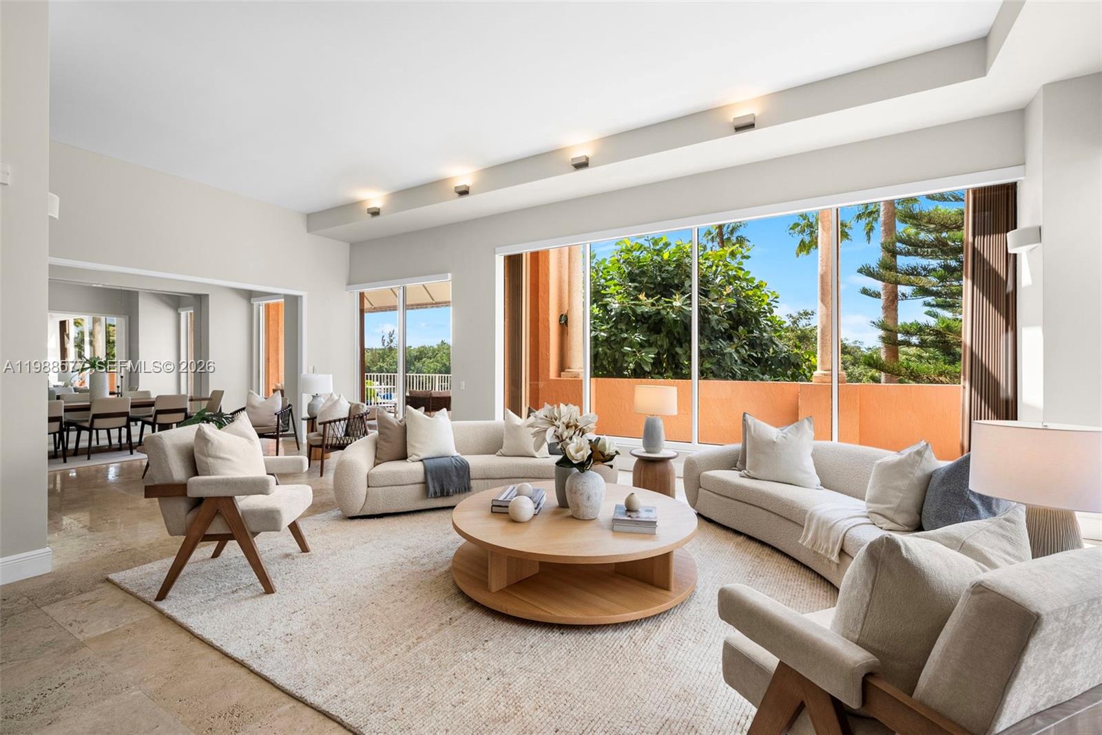 10 Edgewater Dr #Lanai South, Coral Gables FL 33133