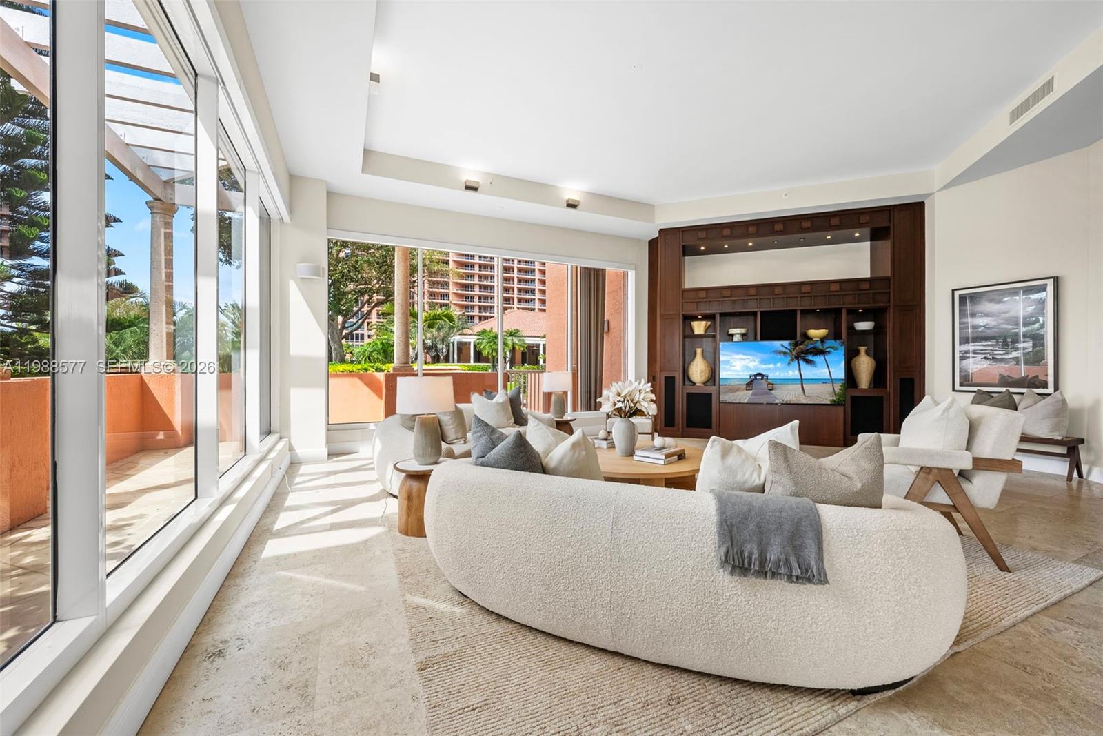 10 Edgewater Dr #Lanai South, Coral Gables FL 33133