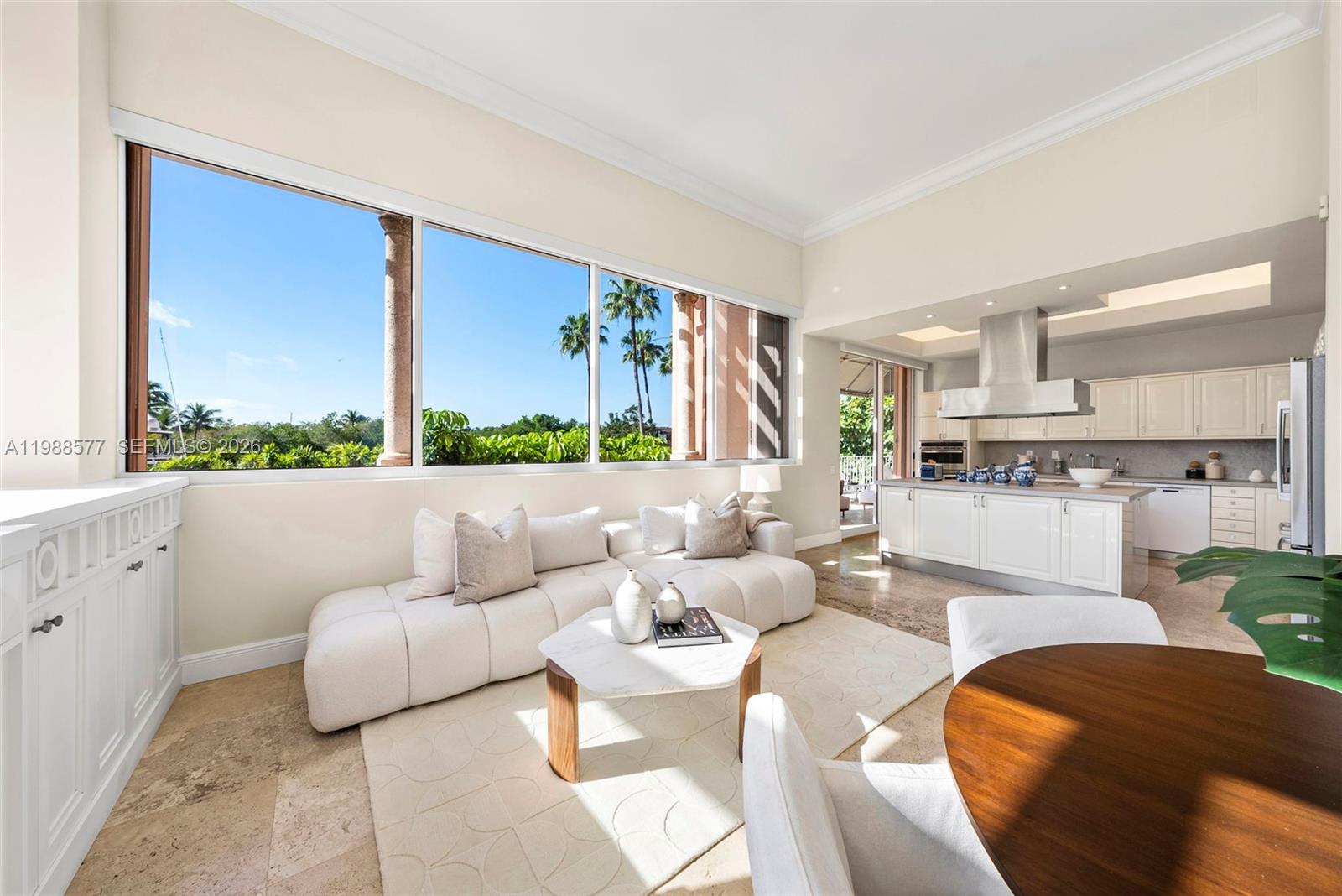 10 Edgewater Dr #Lanai South, Coral Gables FL 33133