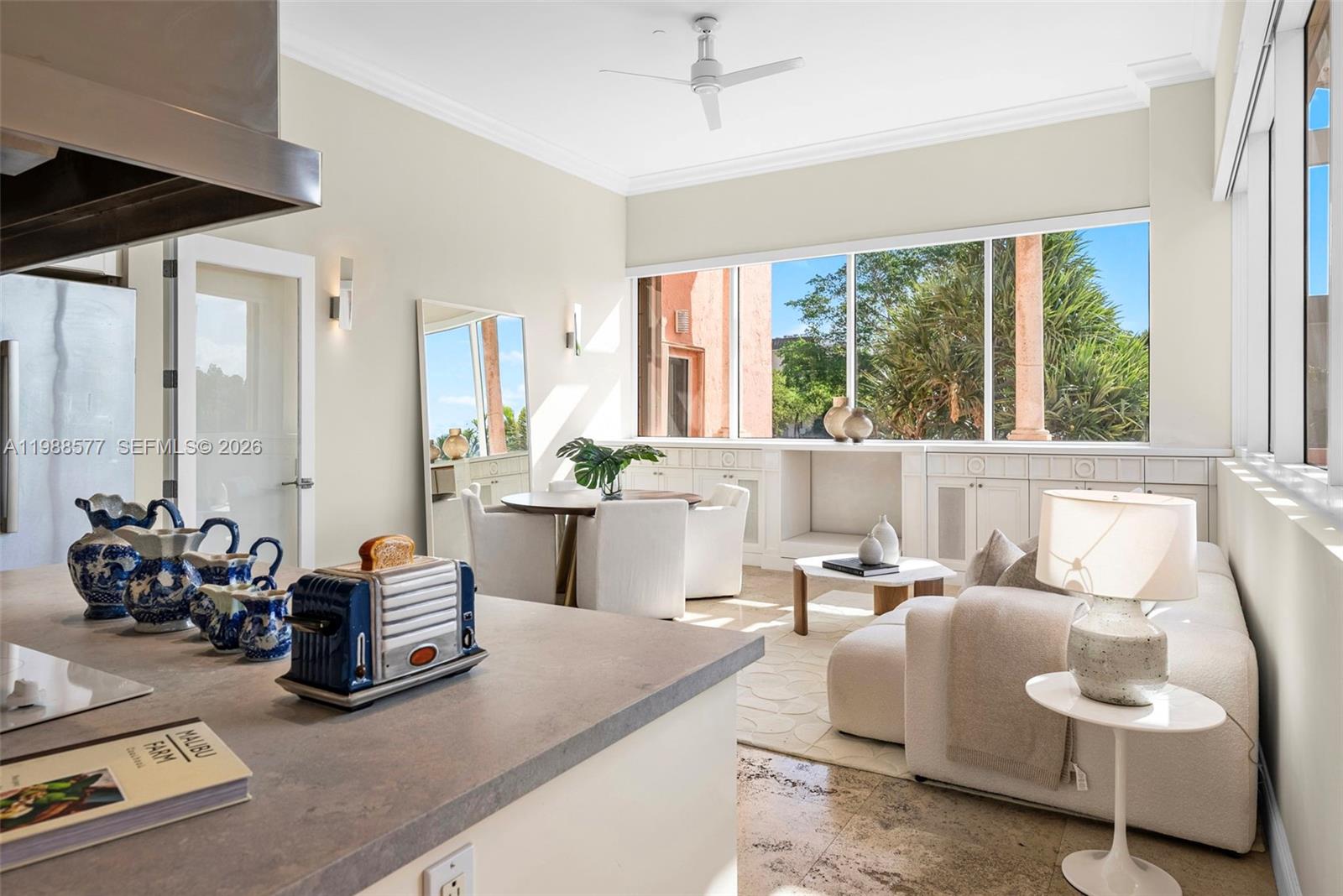 10 Edgewater Dr #Lanai South, Coral Gables FL 33133