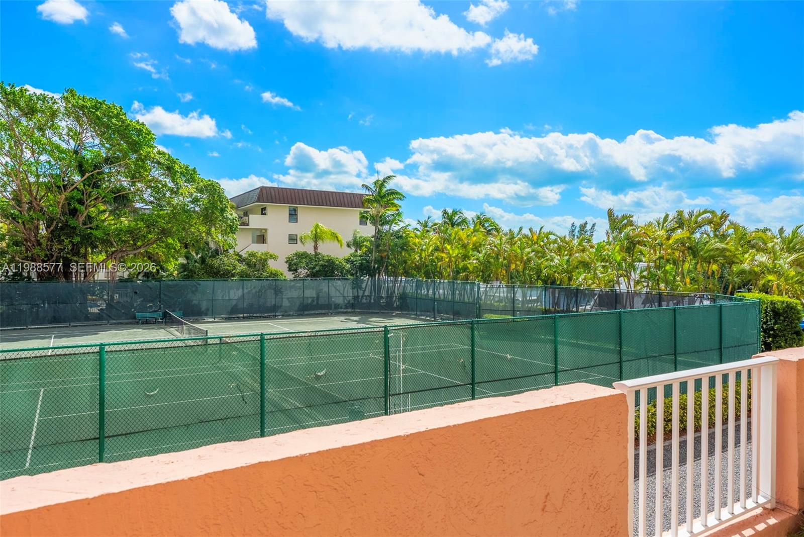 10 Edgewater Dr #Lanai South, Coral Gables FL 33133