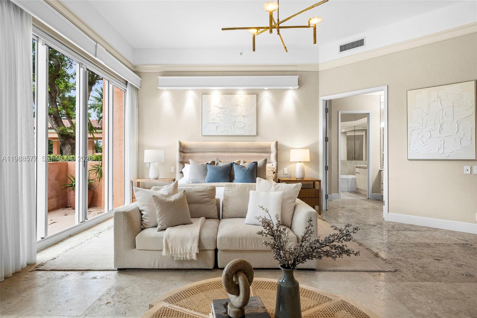 10 Edgewater Dr #Lanai South, Coral Gables FL 33133