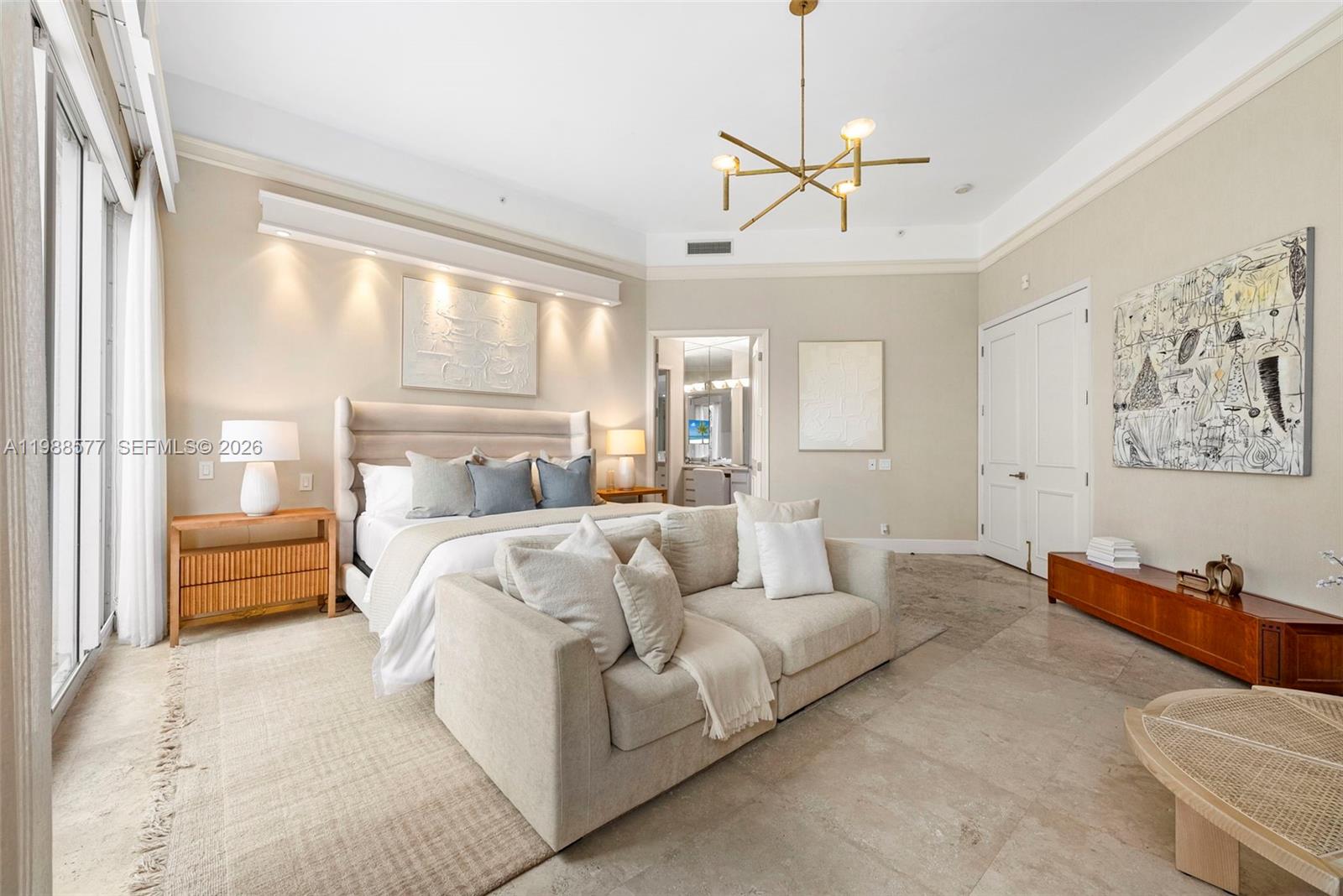 10 Edgewater Dr #Lanai South, Coral Gables FL 33133