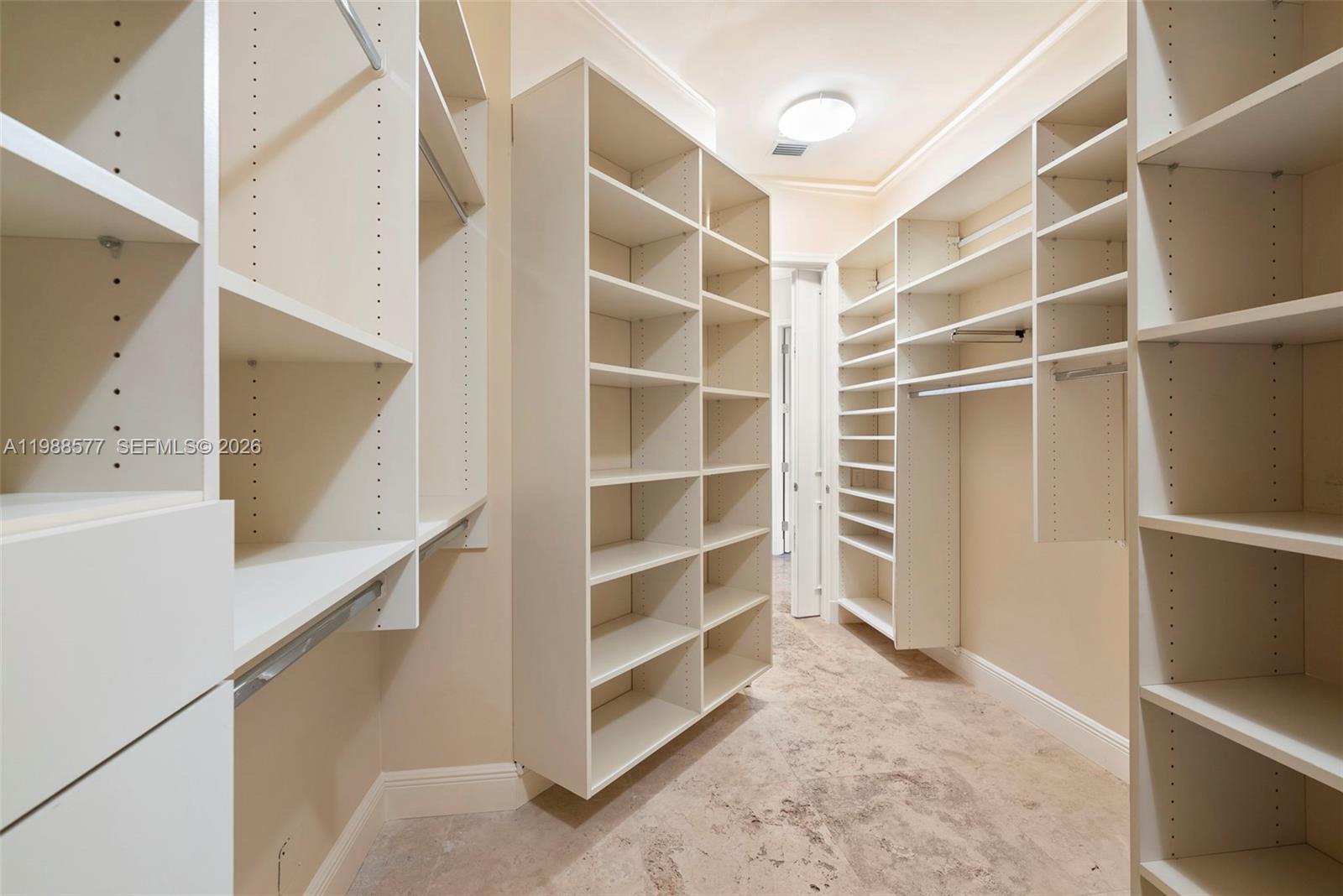 10 Edgewater Dr #Lanai South, Coral Gables FL 33133
