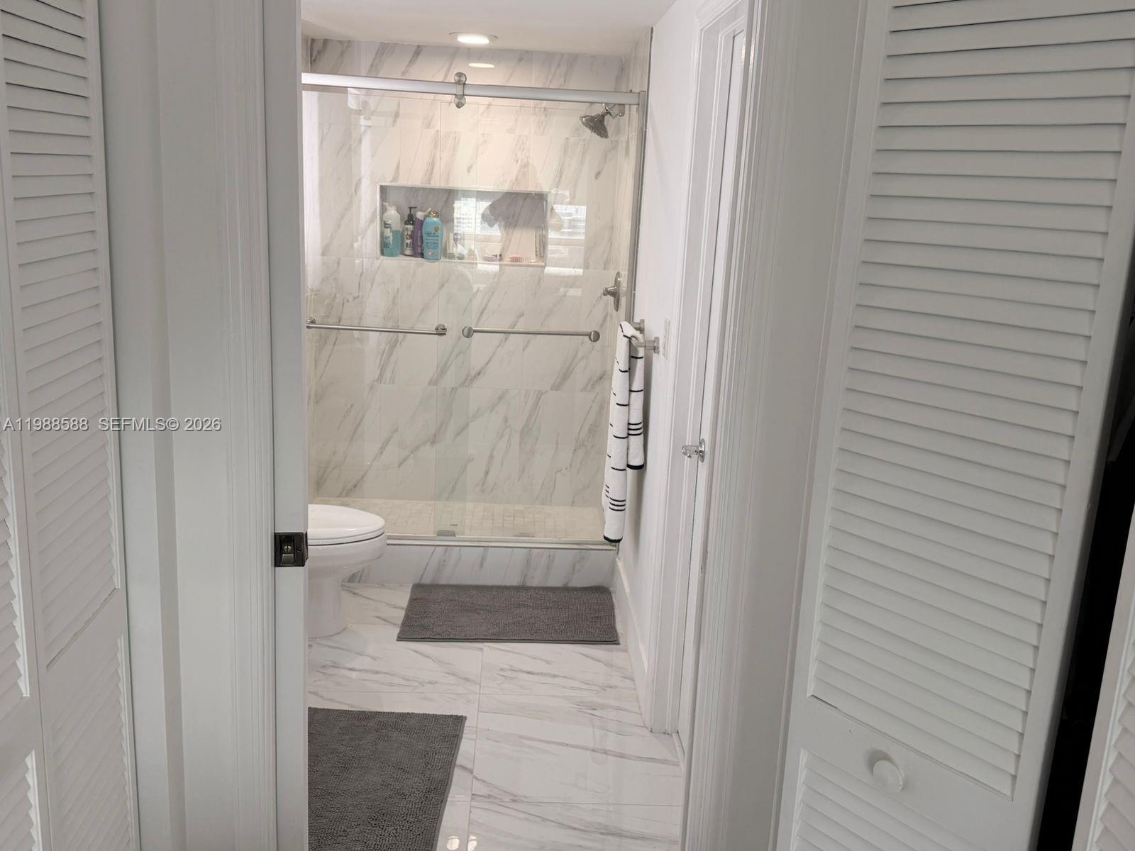 19501 W Country Club Dr #2204, Aventura FL 33180