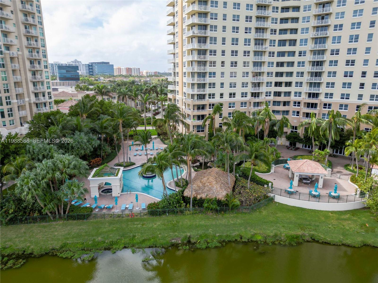 19501 W Country Club Dr #2204, Aventura FL 33180