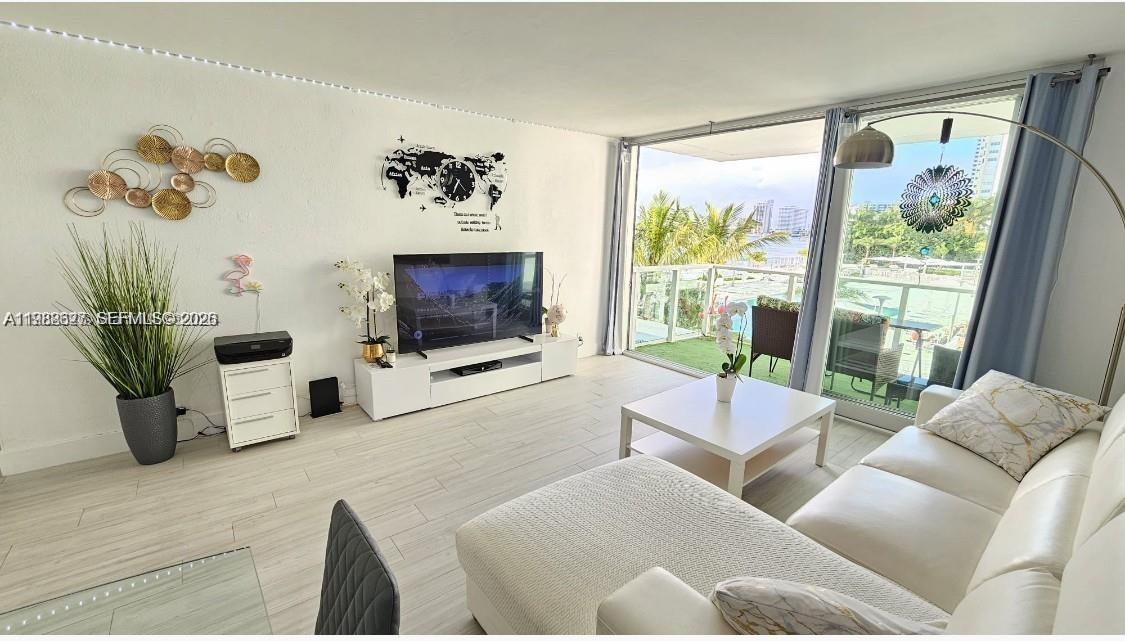 1000 West Ave #214, Miami Beach FL 33139