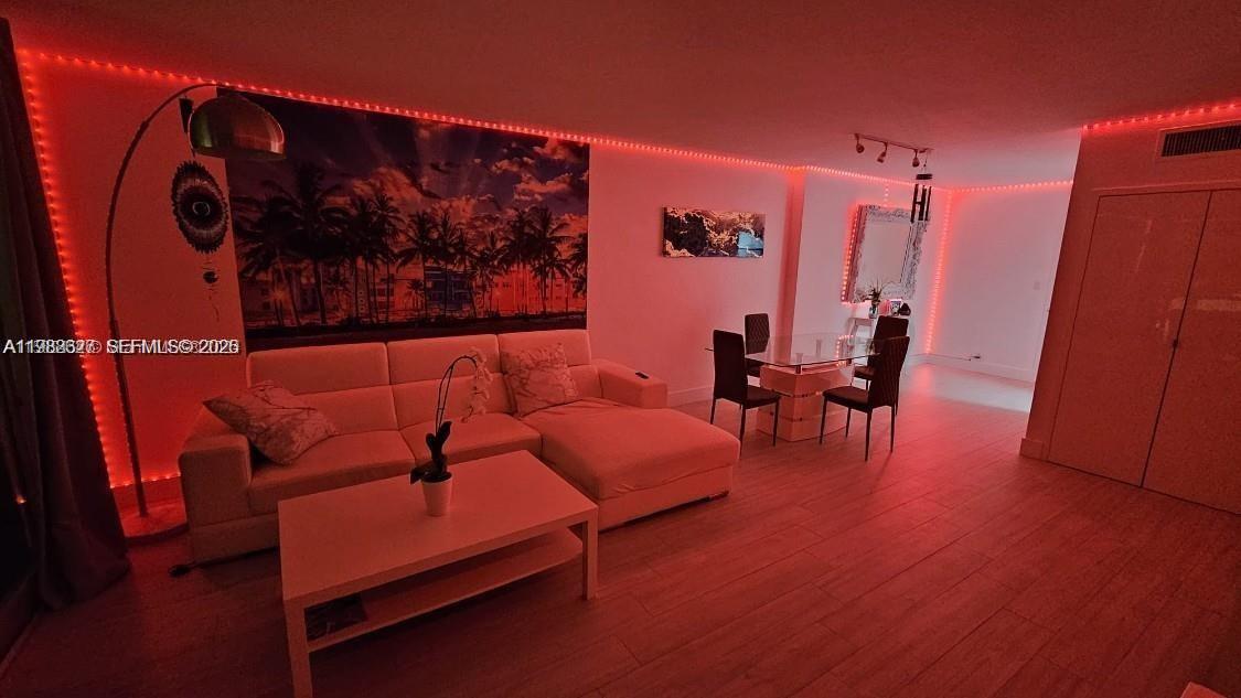 1000 West Ave #214, Miami Beach FL 33139