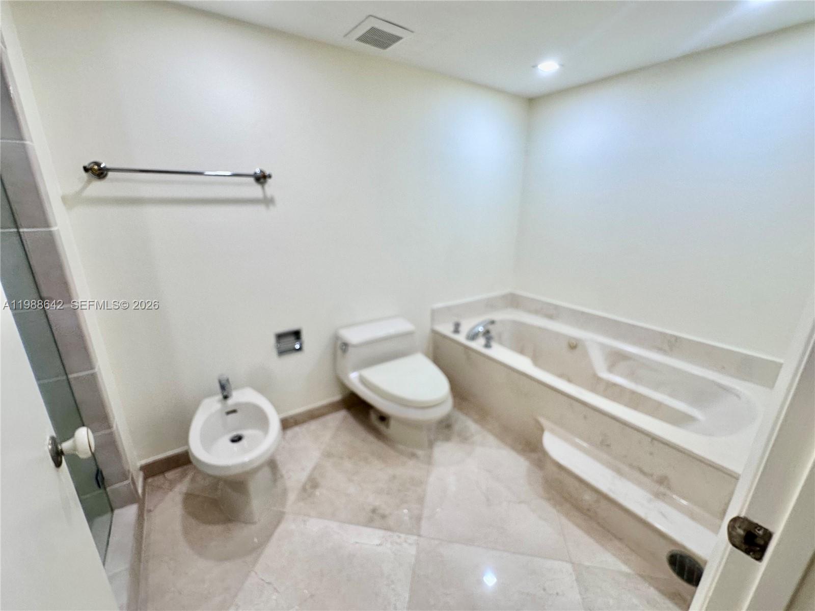 520 Brickell Key Dr #A2015, Miami FL 33131
