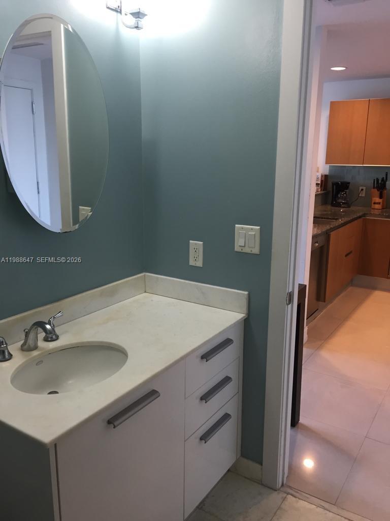 1060 Brickell Ave #2509, Miami FL 33131