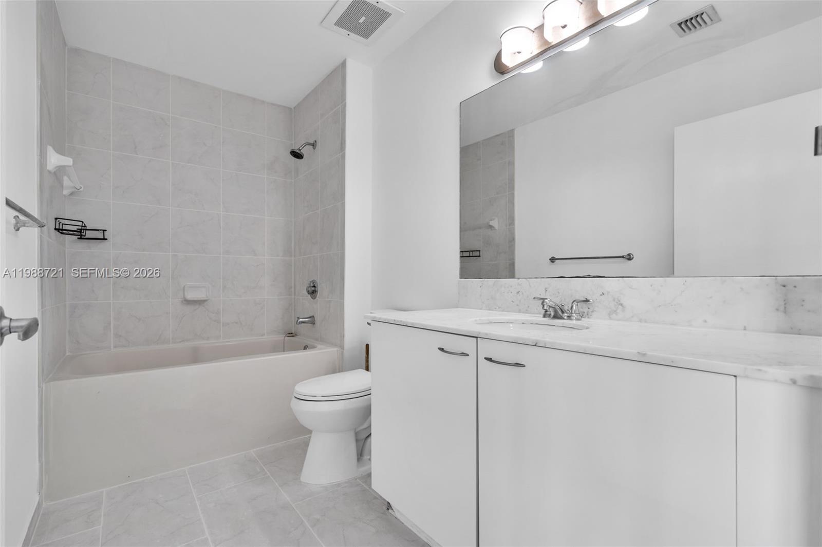 133 NE 2nd Ave #3610, Miami FL 33132