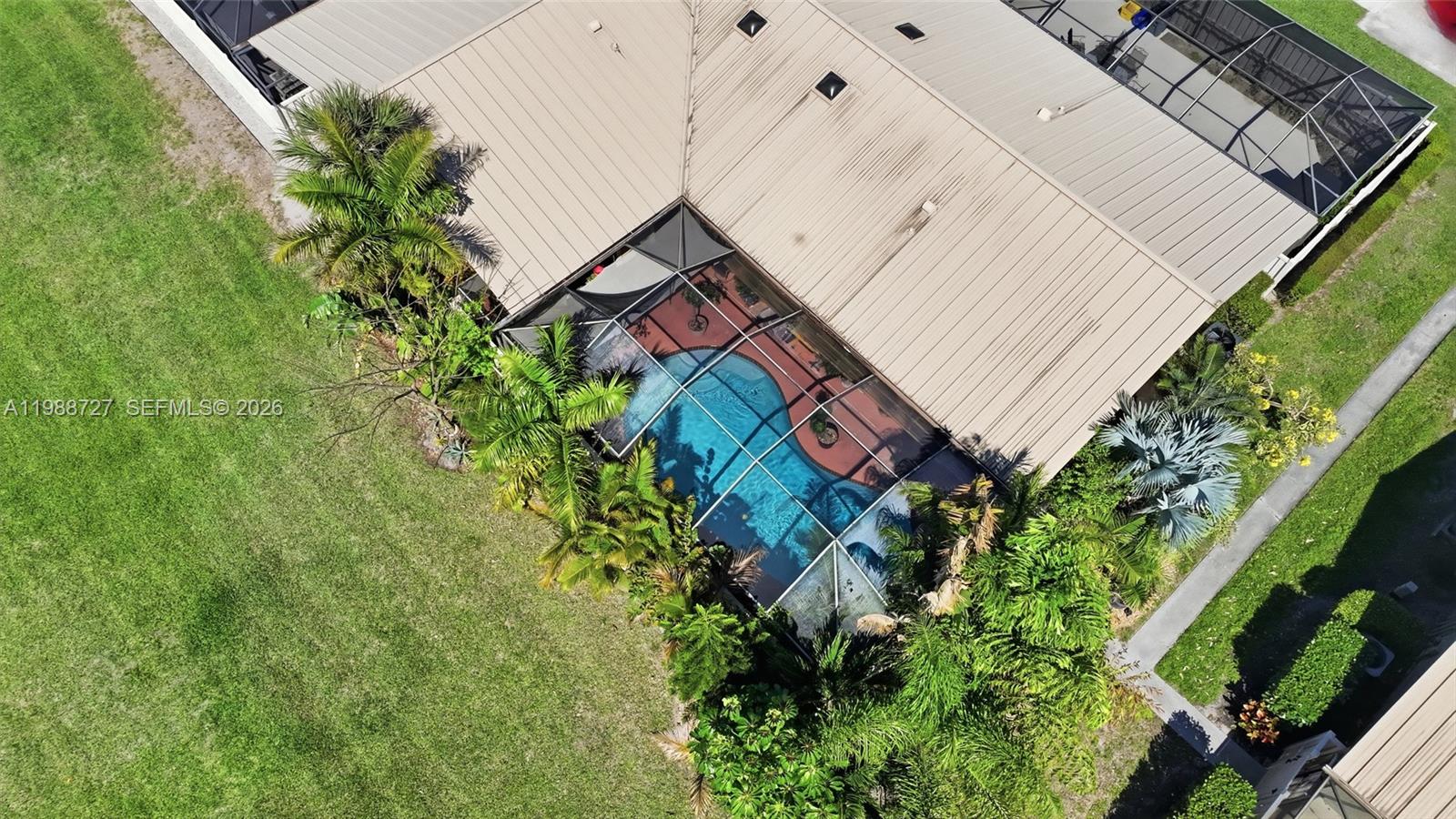 5644 Eagle Lake Dr, Palm Beach Gardens FL 33418