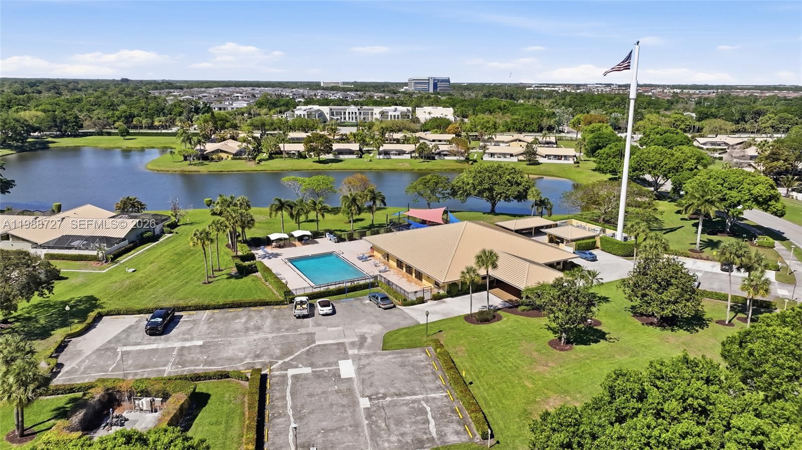 5644 Eagle Lake Dr, Palm Beach Gardens FL 33418