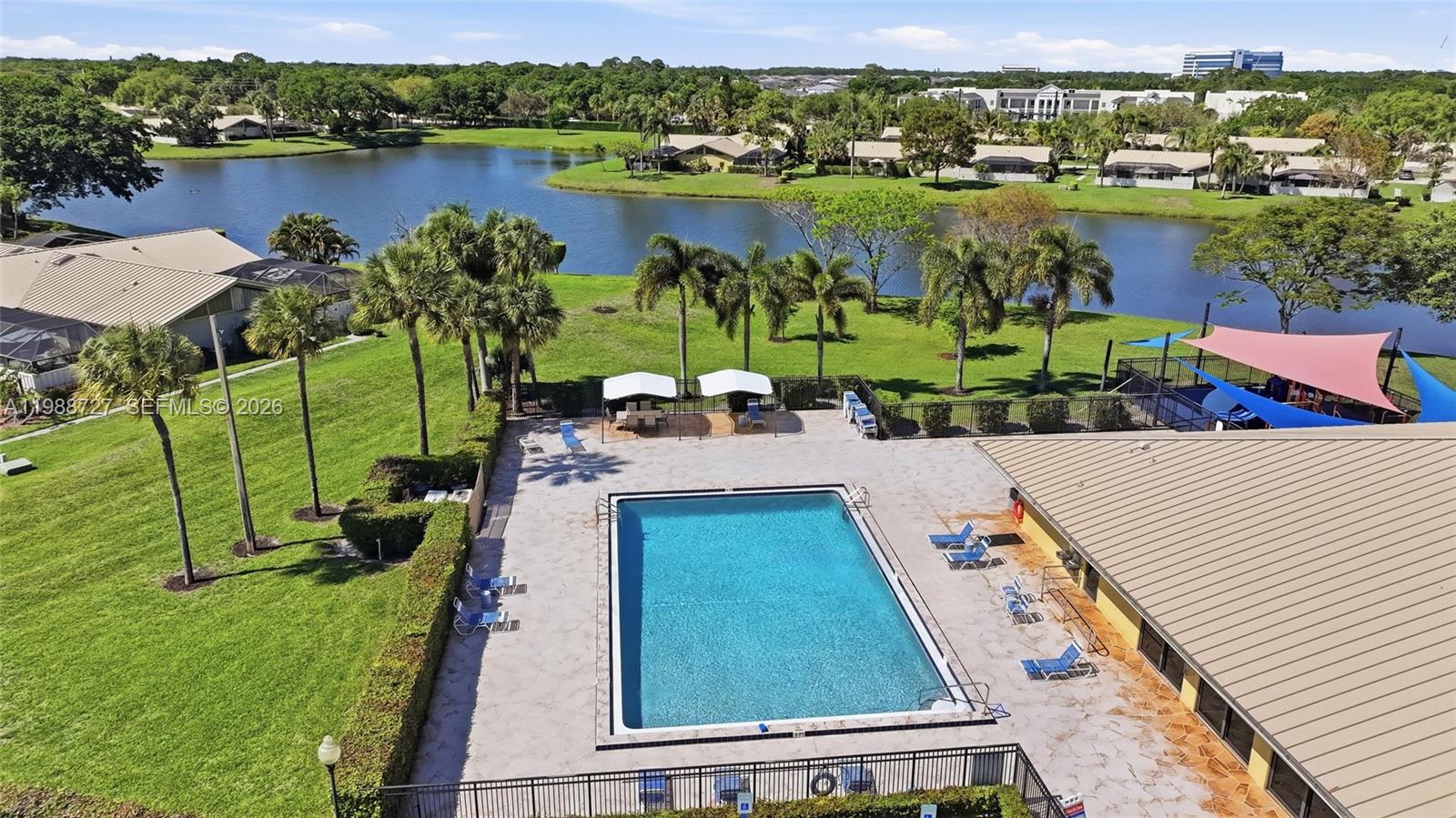 5644 Eagle Lake Dr, Palm Beach Gardens FL 33418