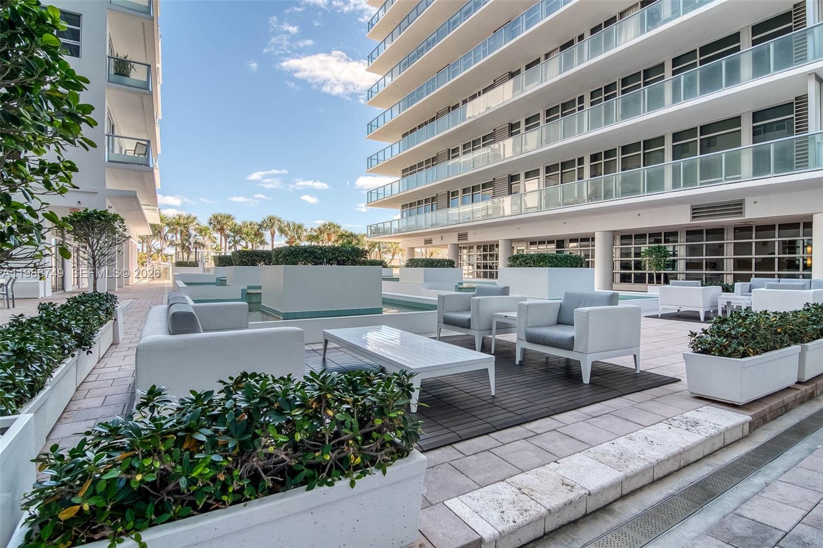 3737 Collins Ave #S-203, Miami Beach FL 33140