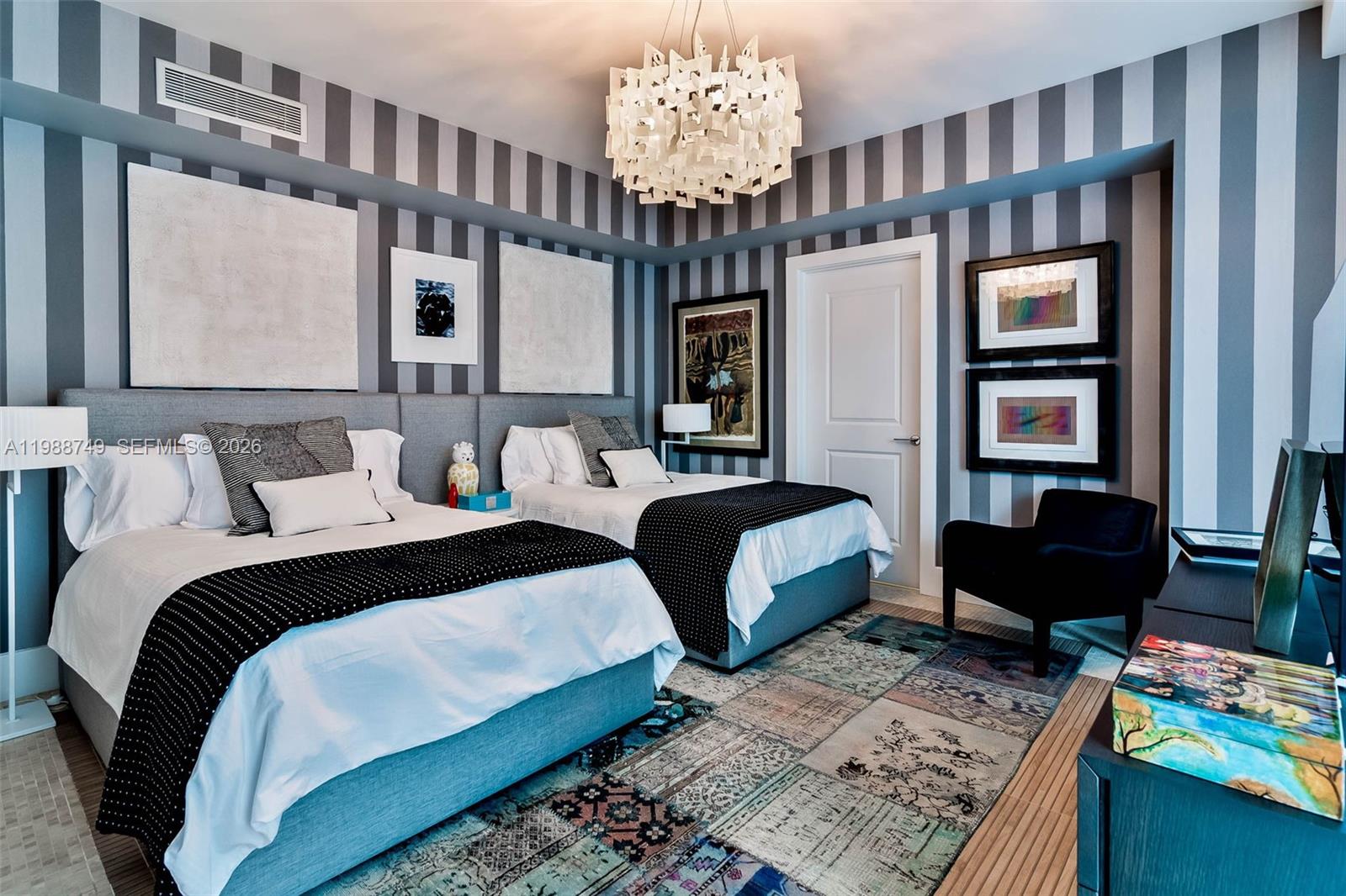 3737 Collins Ave #S-203, Miami Beach FL 33140