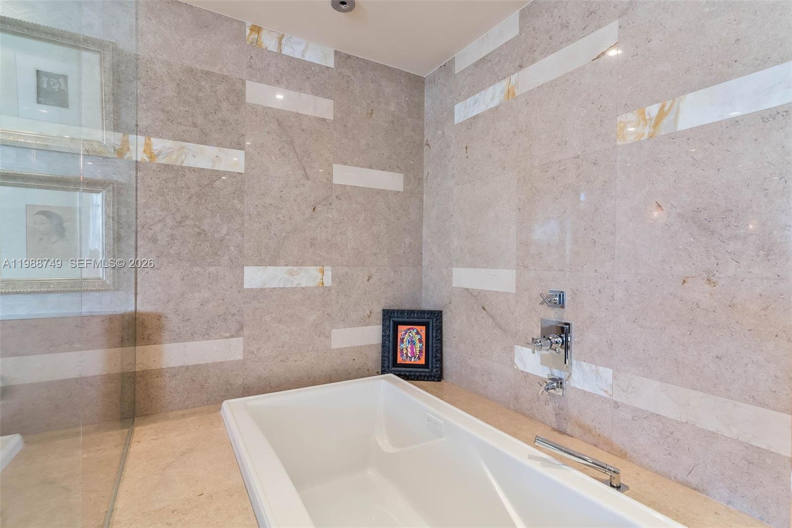 3737 Collins Ave #S-203, Miami Beach FL 33140