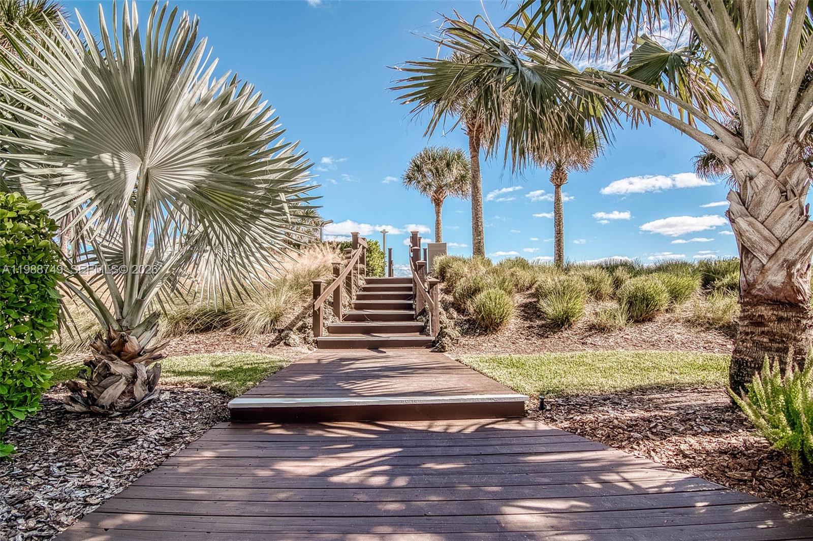 3737 Collins Ave #S-203, Miami Beach FL 33140