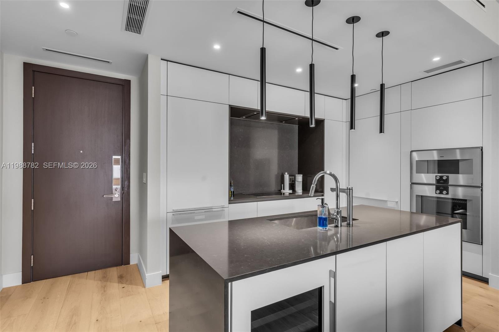300 Biscayne Boulevard Way #2605W, Miami FL 33131