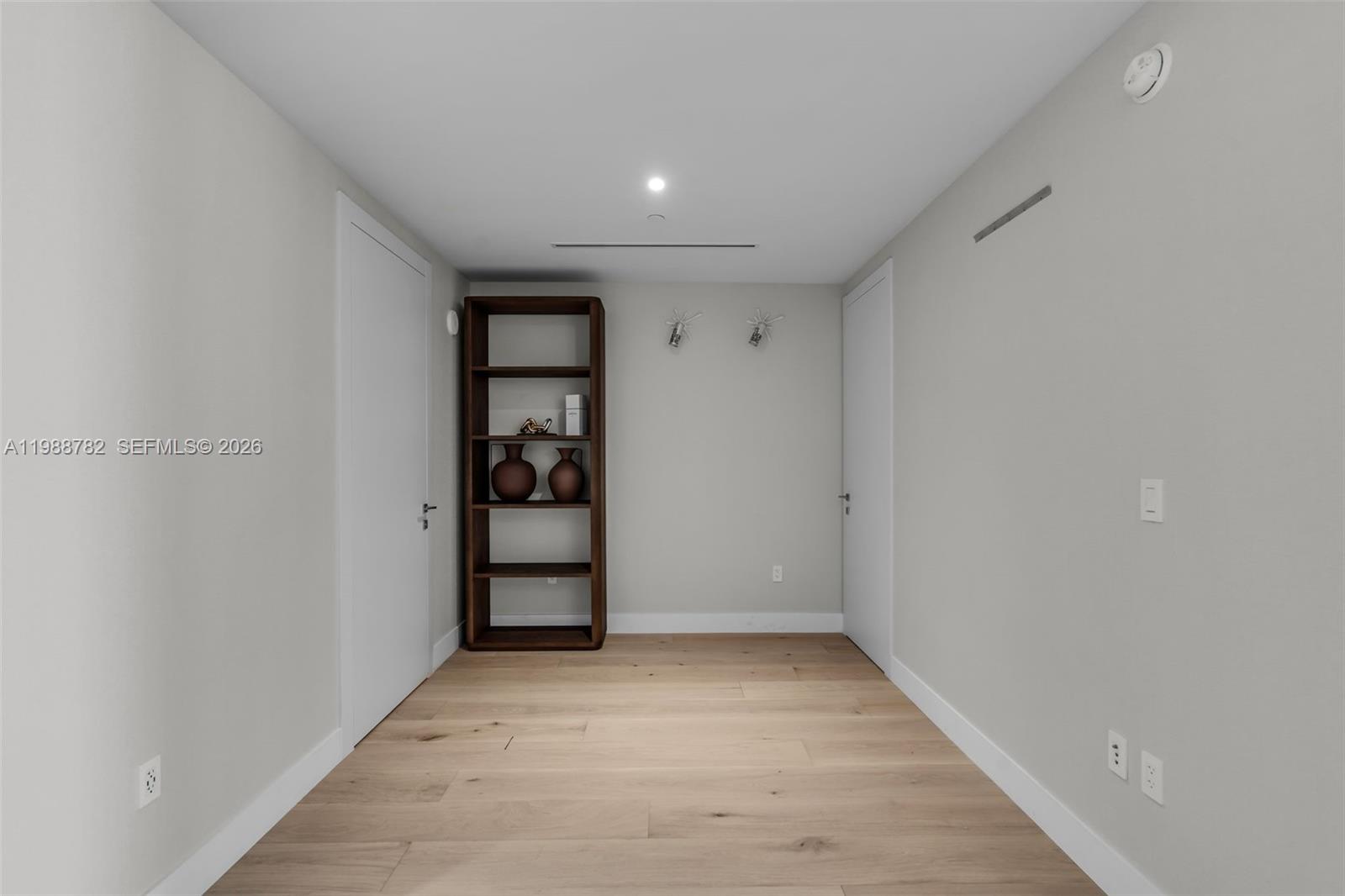 300 Biscayne Boulevard Way #2605W, Miami FL 33131