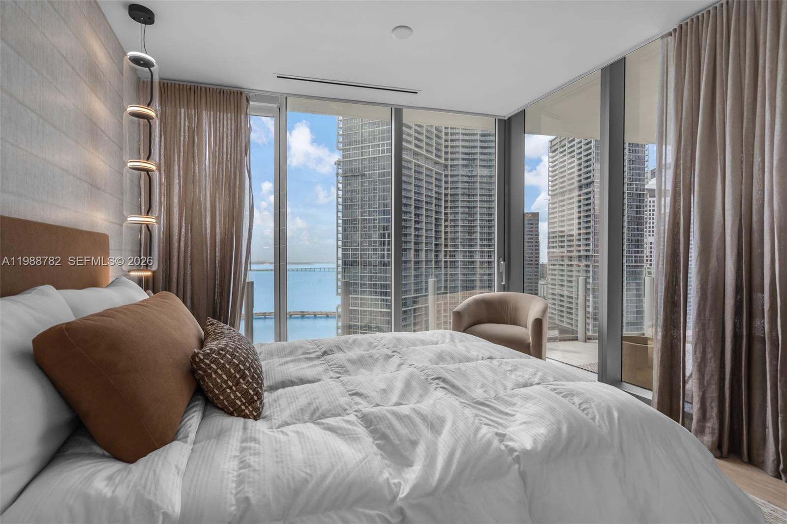 300 Biscayne Boulevard Way #2605W, Miami FL 33131