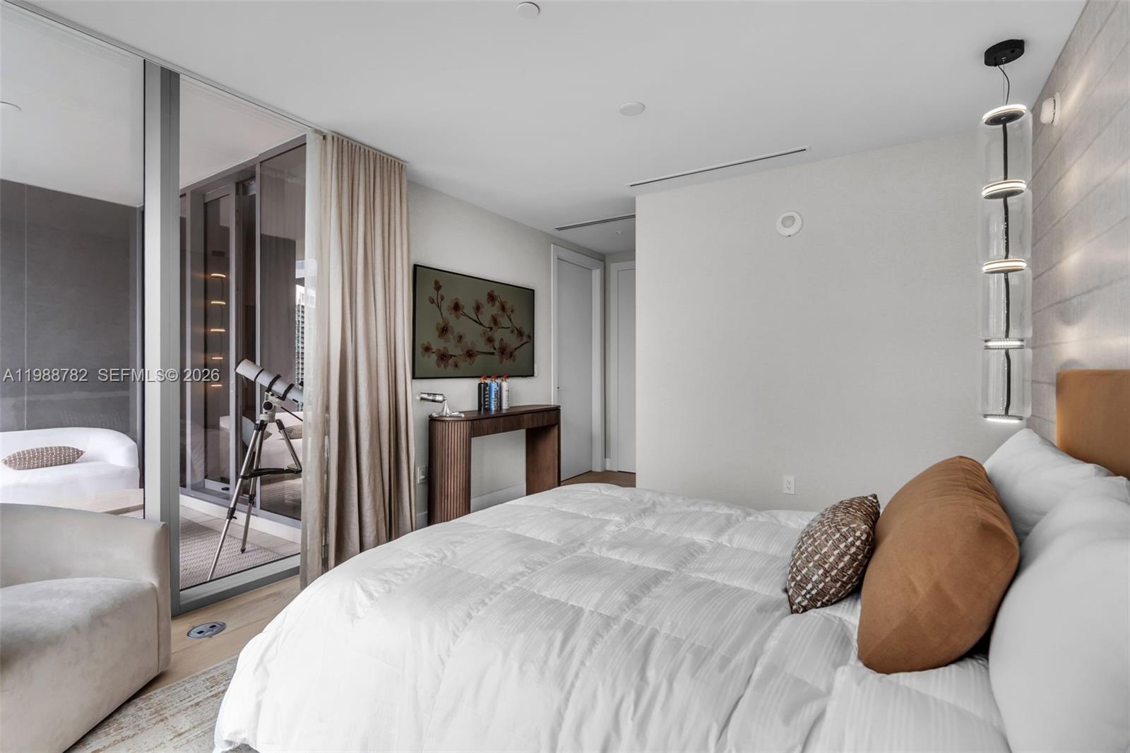 300 Biscayne Boulevard Way #2605W, Miami FL 33131