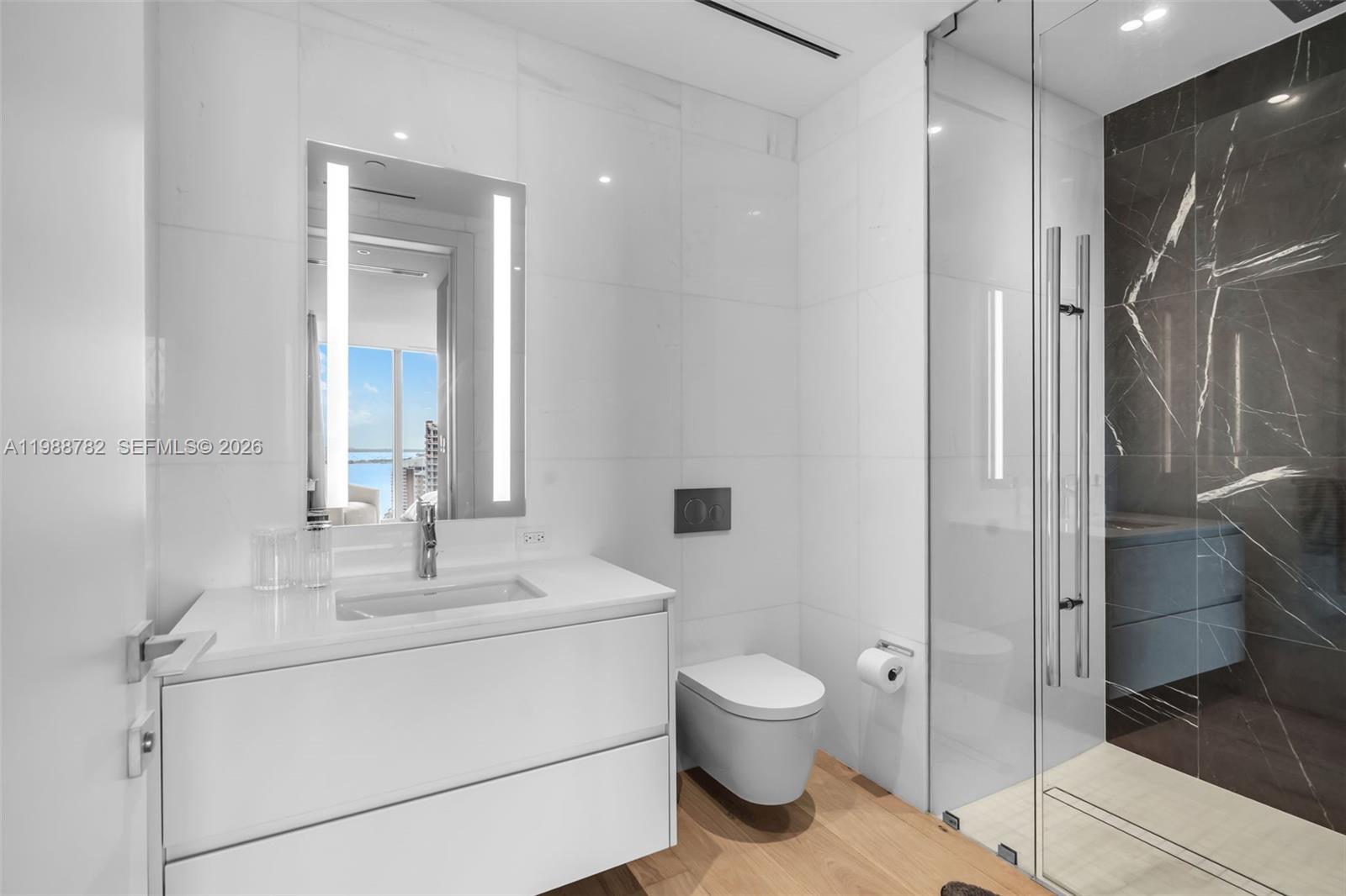 300 Biscayne Boulevard Way #2605W, Miami FL 33131