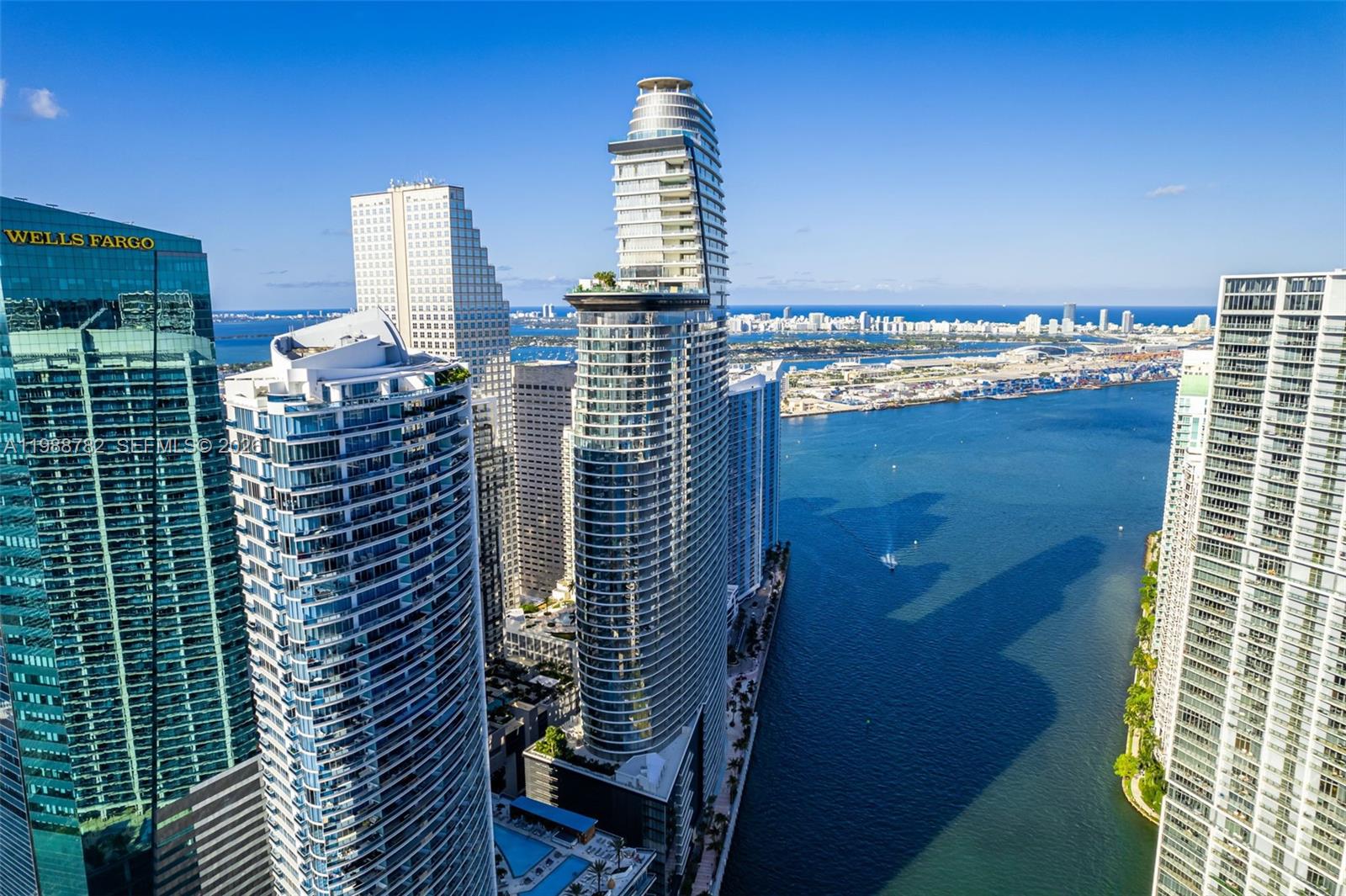 300 Biscayne Boulevard Way #2605W, Miami FL 33131