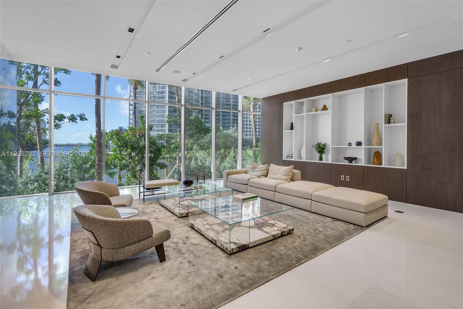 300 Biscayne Boulevard Way #2605W, Miami FL 33131