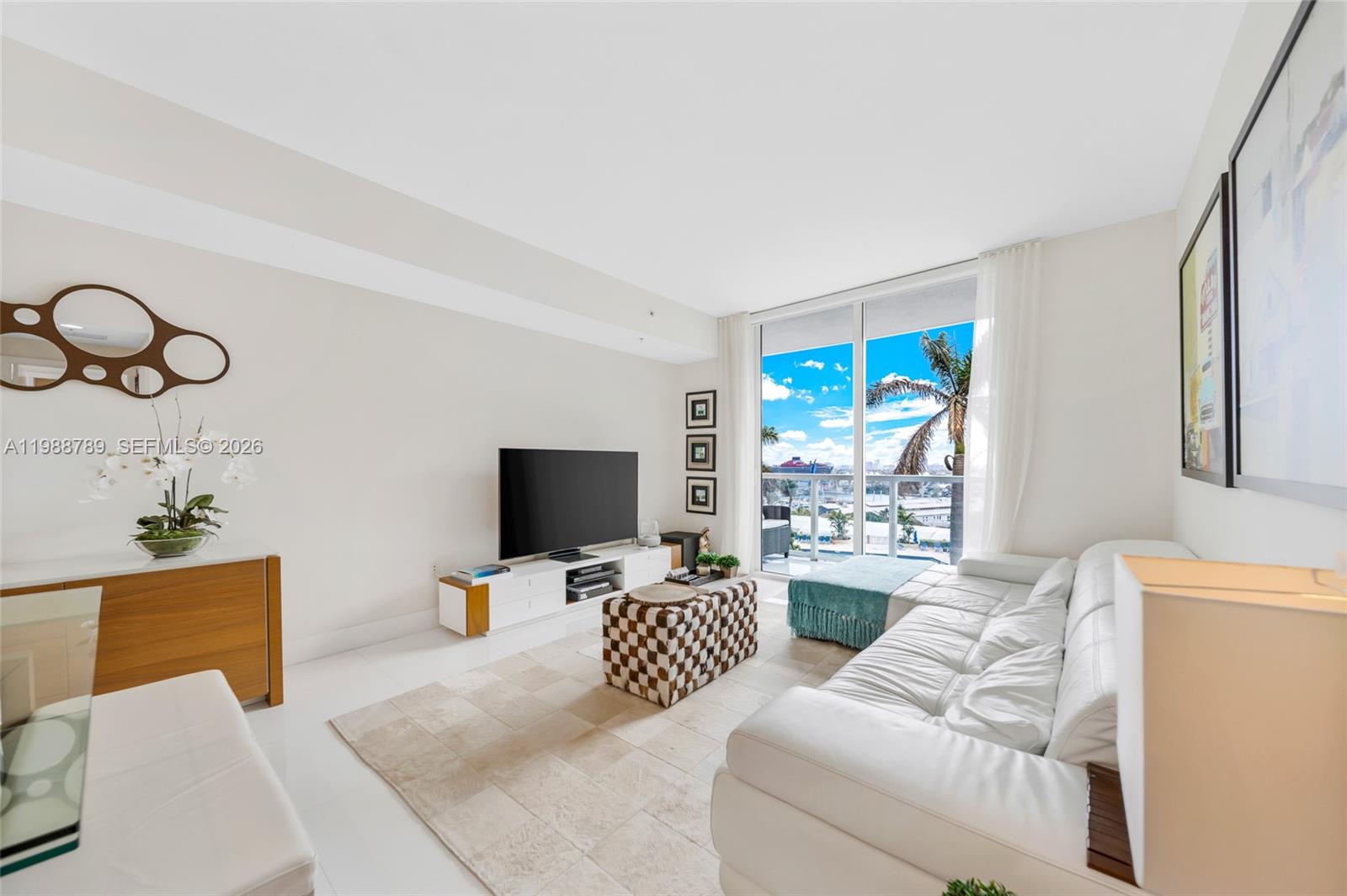 253 NE 2nd St #1109, Miami FL 33132